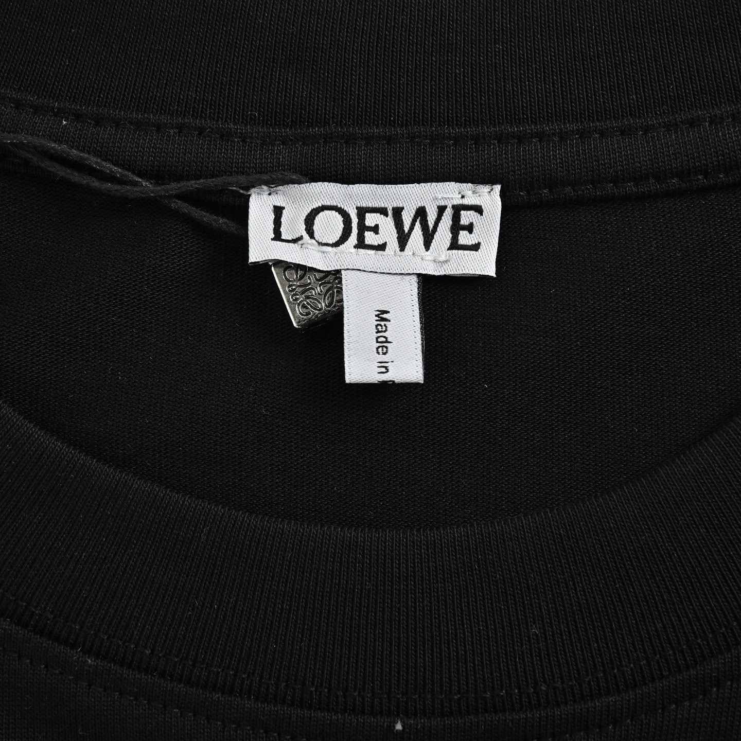 Loewe/罗意威 25ss 暗纹刺绣徽标短袖