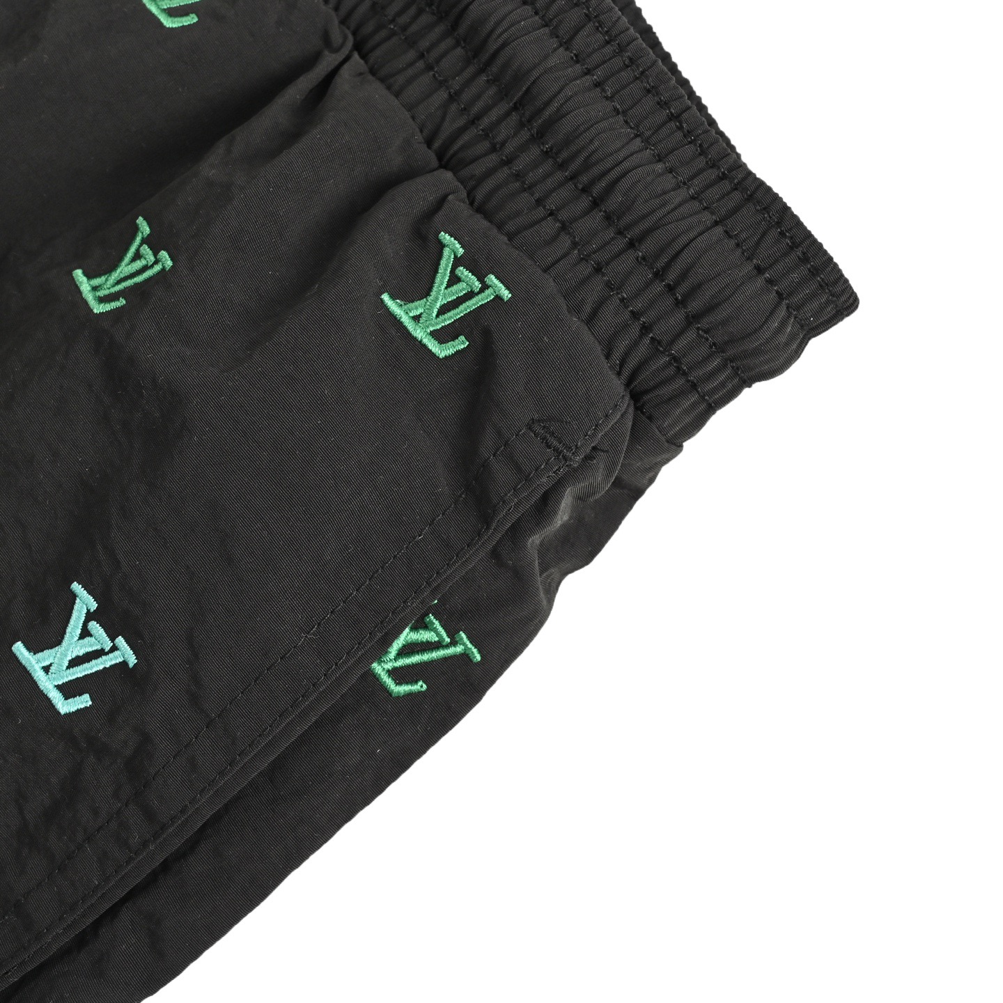 Louis Vuitton/路易威登 25ss 全幅老花渐变刺绣短裤 LV新款沙滩短裤-Chinese UA Cheap High Quatity Brand Clothes Bags handbags Sneakers wholesale wholesaler seller from China Factory suppliers Fashion Clothing Shoes best Quality Beautiful Price Louis Vuitton/路易威登 25ss 全幅老花渐变刺绣短裤 LV新款沙滩短裤