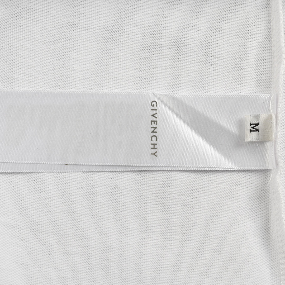 GIVENCHY/纪梵希 24ss 立体压胶字母短袖
