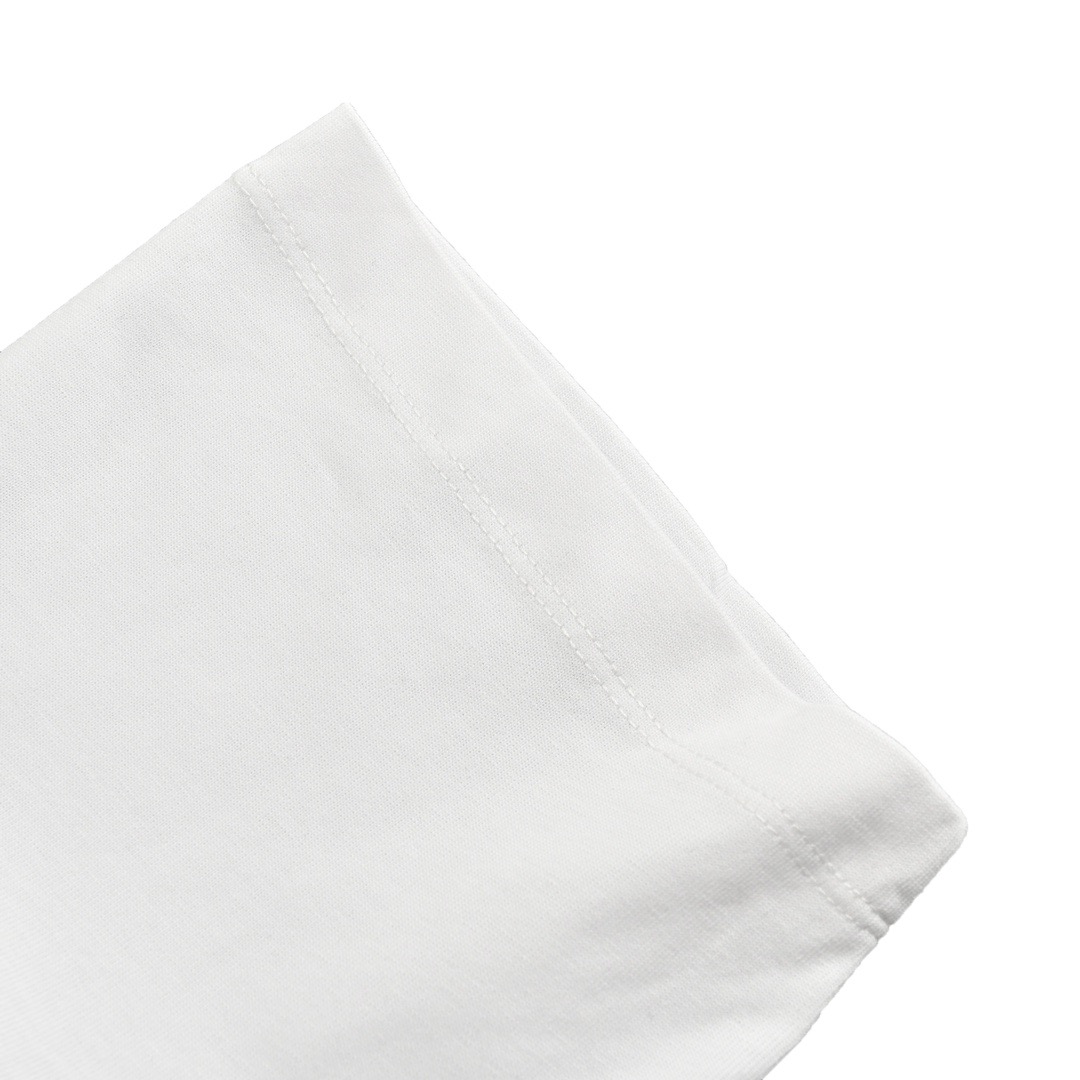 GIVENCHY/纪梵希 24ss 立体压胶字母短袖