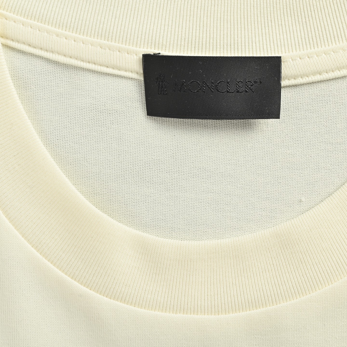 Moncler/蒙口 25ss 线条重影字母印花短袖