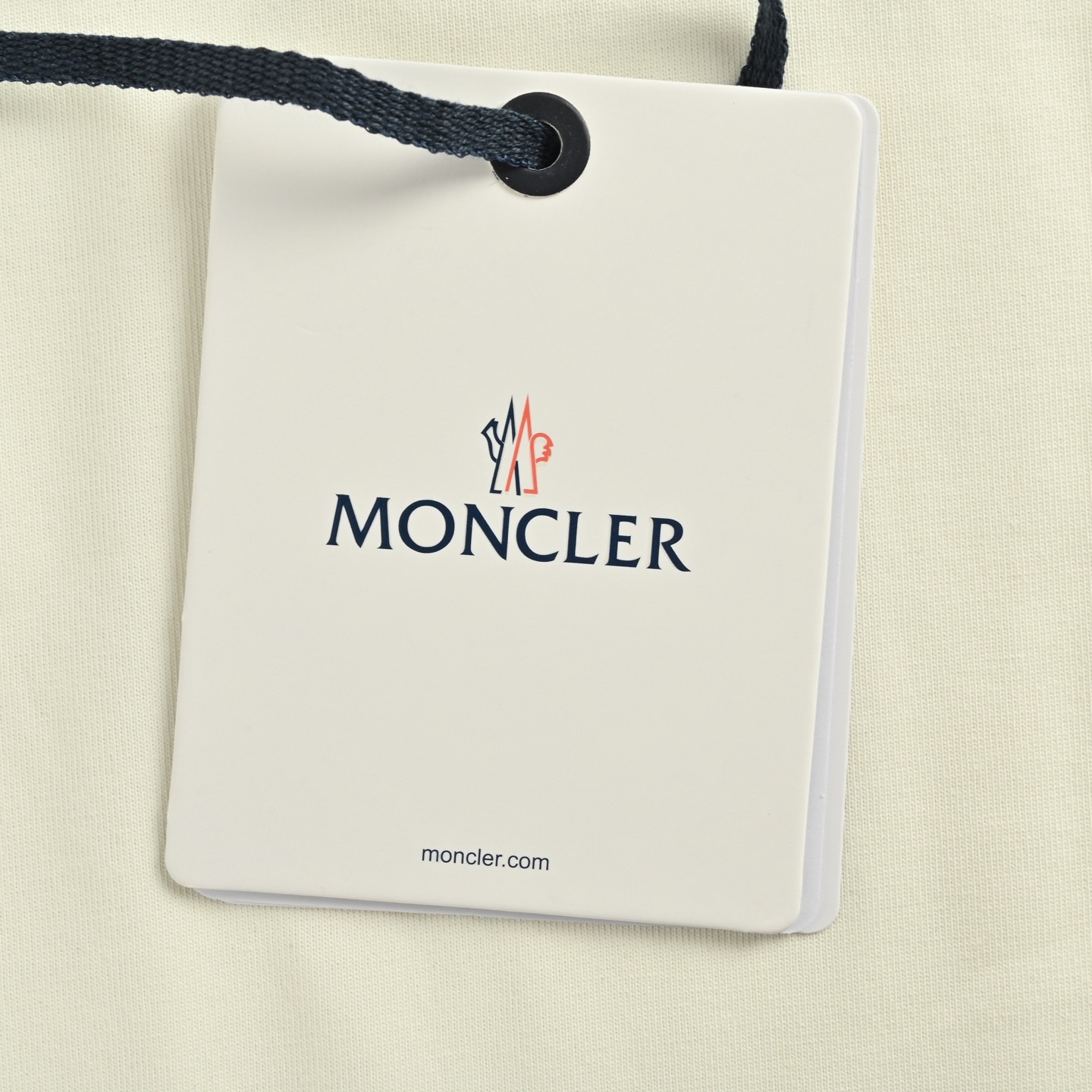 Moncler/蒙口 25ss 线条重影字母印花短袖