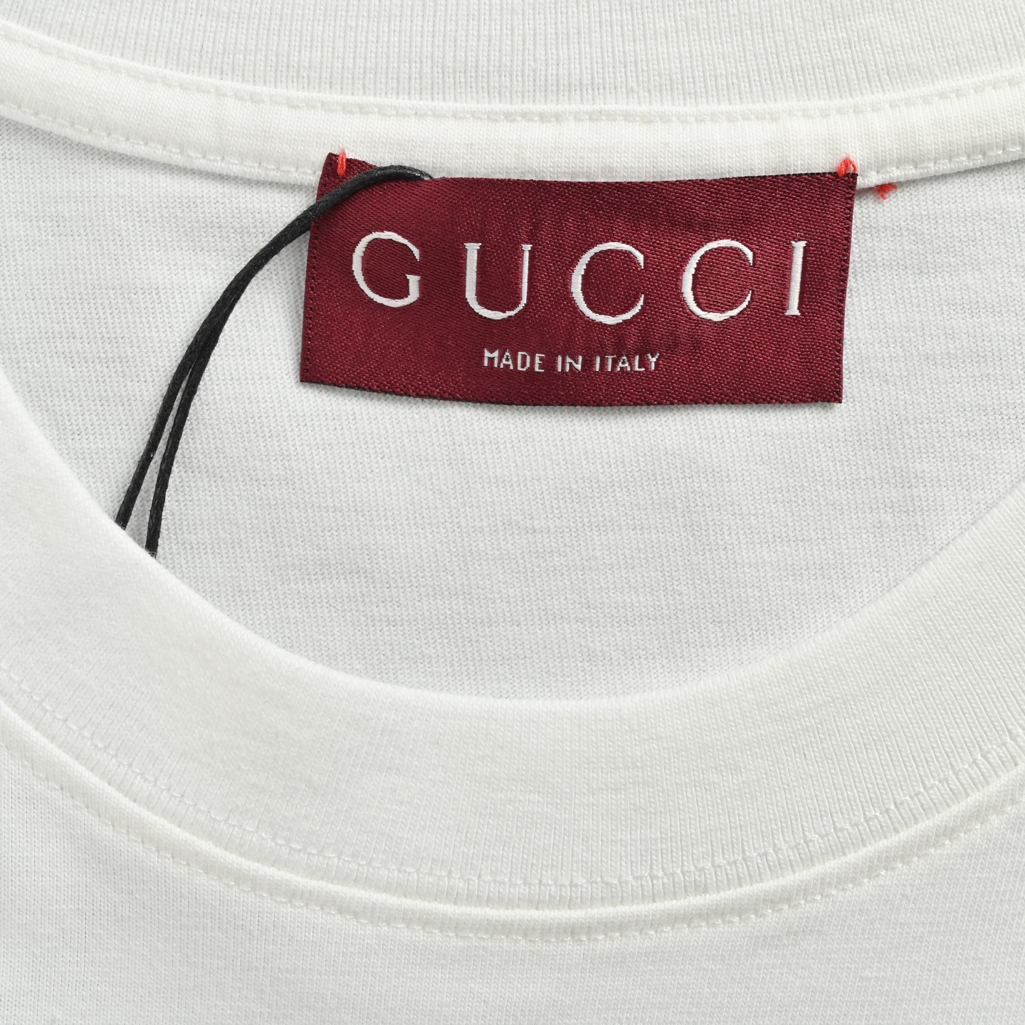 Gucci/古驰 25ss GG刺绣短袖 胸前双G高密立体刺绣logo