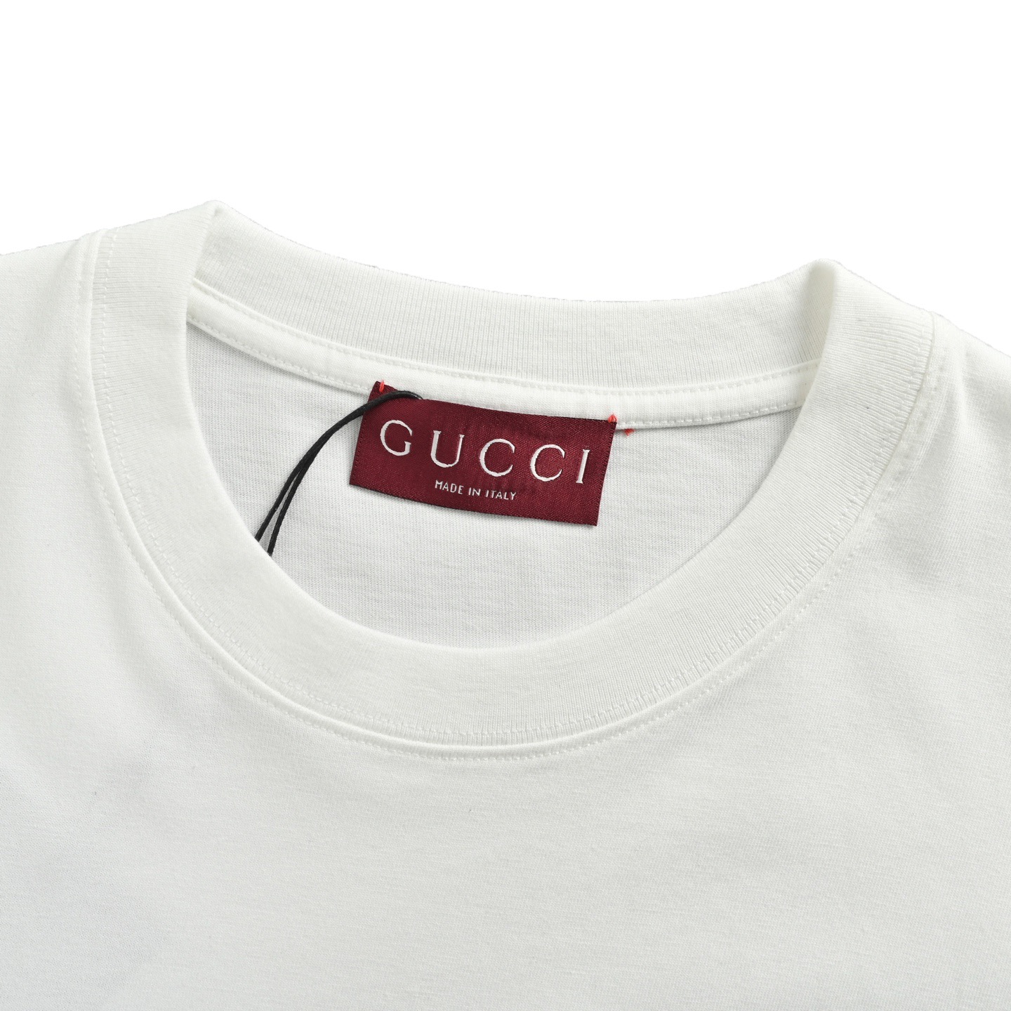 Gucci/古驰 25ss GG刺绣短袖 胸前双G高密立体刺绣logo
