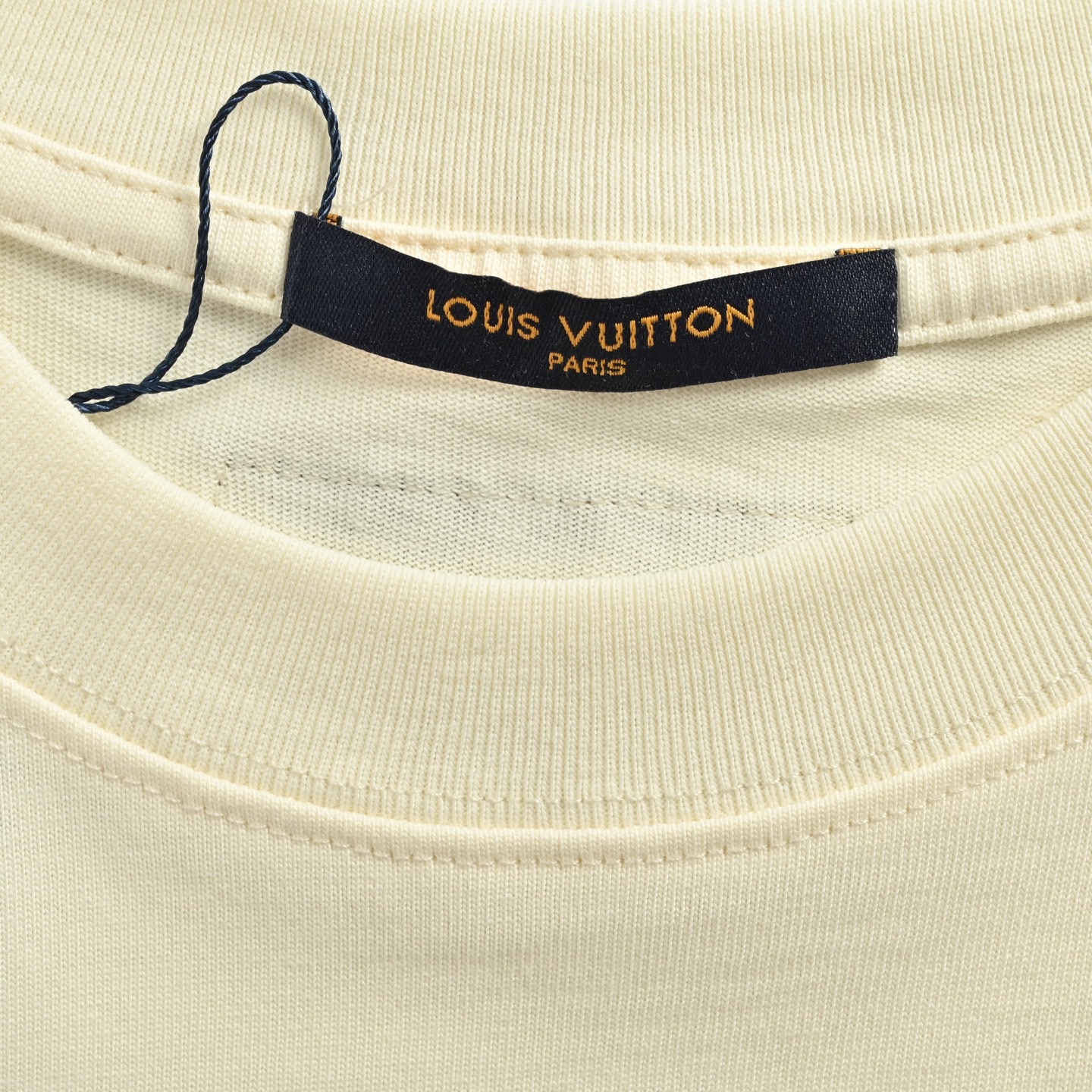 Louis Vuitton/路易威登 25ss 编织刺绣字母logo短袖 刺绣小logo短袖-Chinese UA Cheap High Quatity Brand Clothes Bags handbags Sneakers wholesale wholesaler seller from China Factory suppliers Fashion Clothing Shoes best Quality Beautiful Price Louis Vuitton/路易威登 25ss 编织刺绣字母logo短袖 刺绣小logo短袖