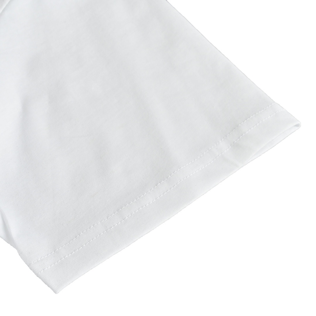 Burberry/巴宝莉 23ss 浮雕压花字母logo短袖