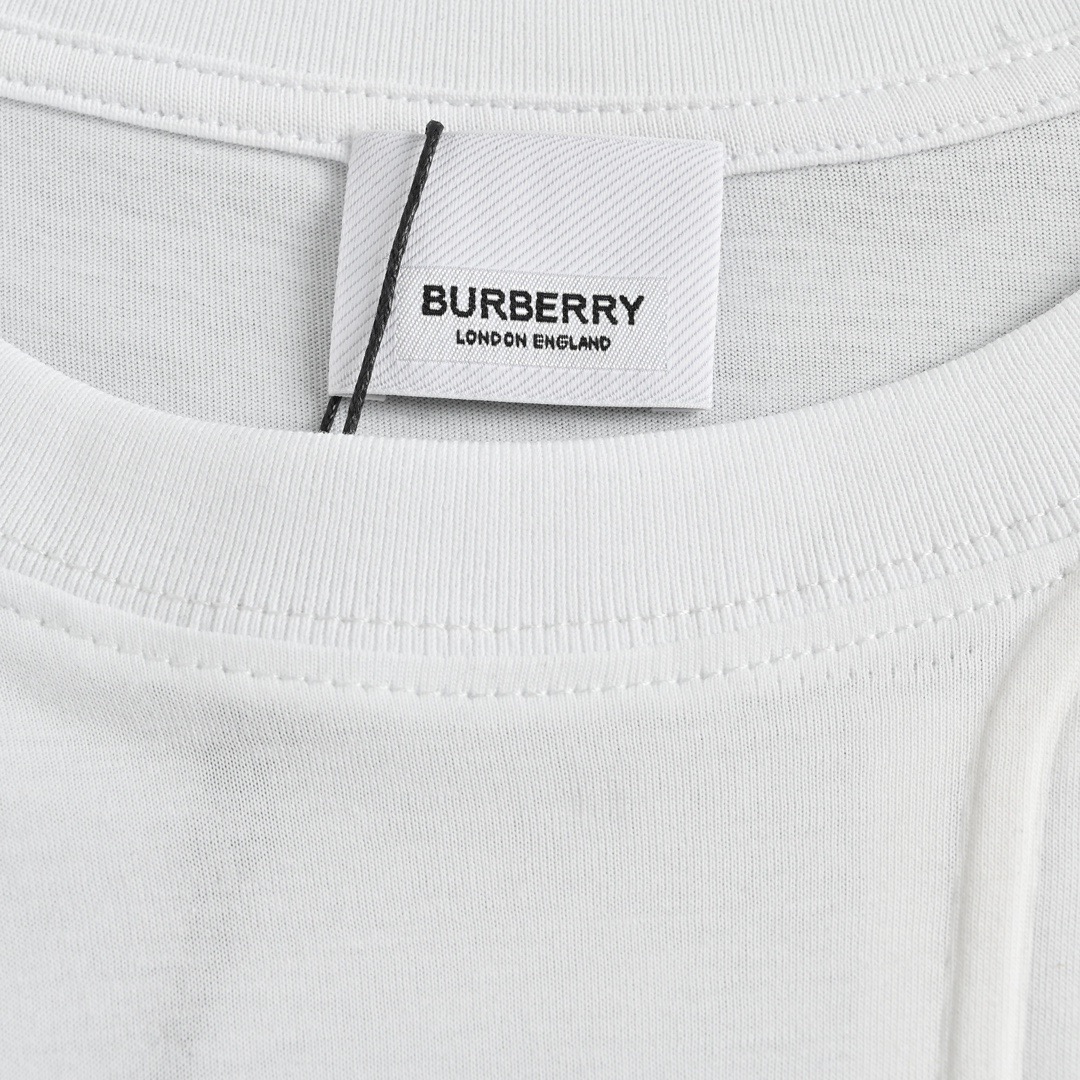 Burberry/巴宝莉 23ss 浮雕压花字母logo短袖