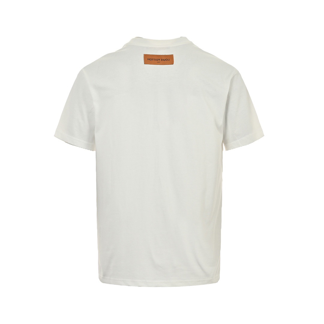 Louis Vuitton/路易威登 24ss 口袋老花浮雕压花短袖-Chinese UA Cheap High Quatity Brand Clothes Bags handbags Sneakers wholesale wholesaler seller from China Factory suppliers Fashion Clothing Shoes best Quality Beautiful Price Louis Vuitton/路易威登 24ss 口袋老花浮雕压花短袖