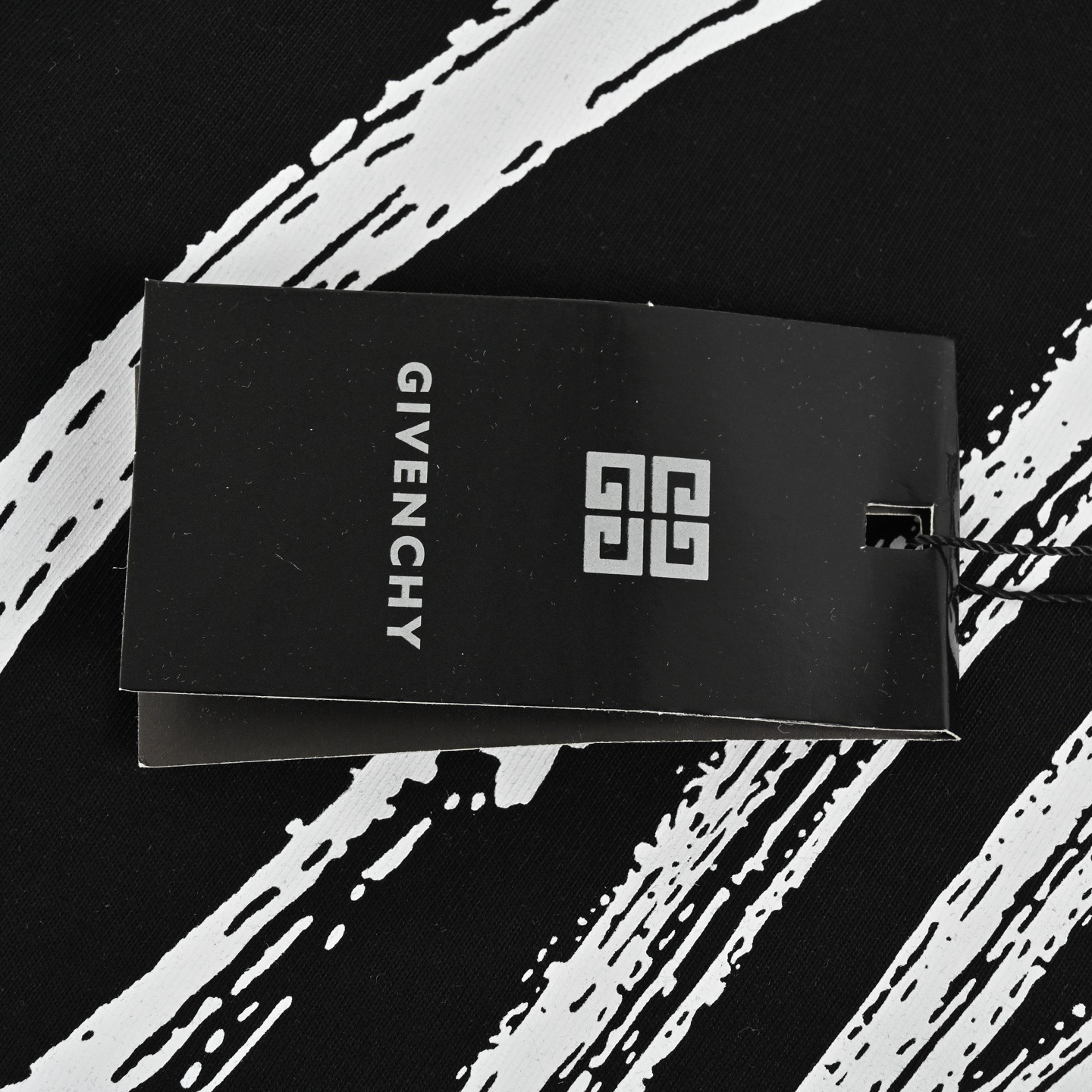 GIVENCHY/纪梵希 涂鸦字母刺绣徽标短袖-Chinese UA Cheap High Quatity Brand Clothes Bags handbags Sneakers wholesale wholesaler seller from China Factory suppliers Fashion Clothing Shoes best Quality Beautiful Price GIVENCHY/纪梵希 涂鸦字母刺绣徽标短袖