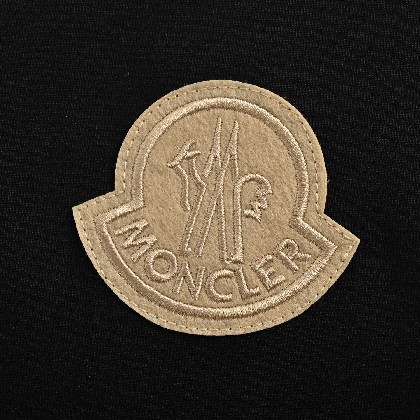 Moncler/蒙口 25ss 刺绣徽标双层双面穿短袖