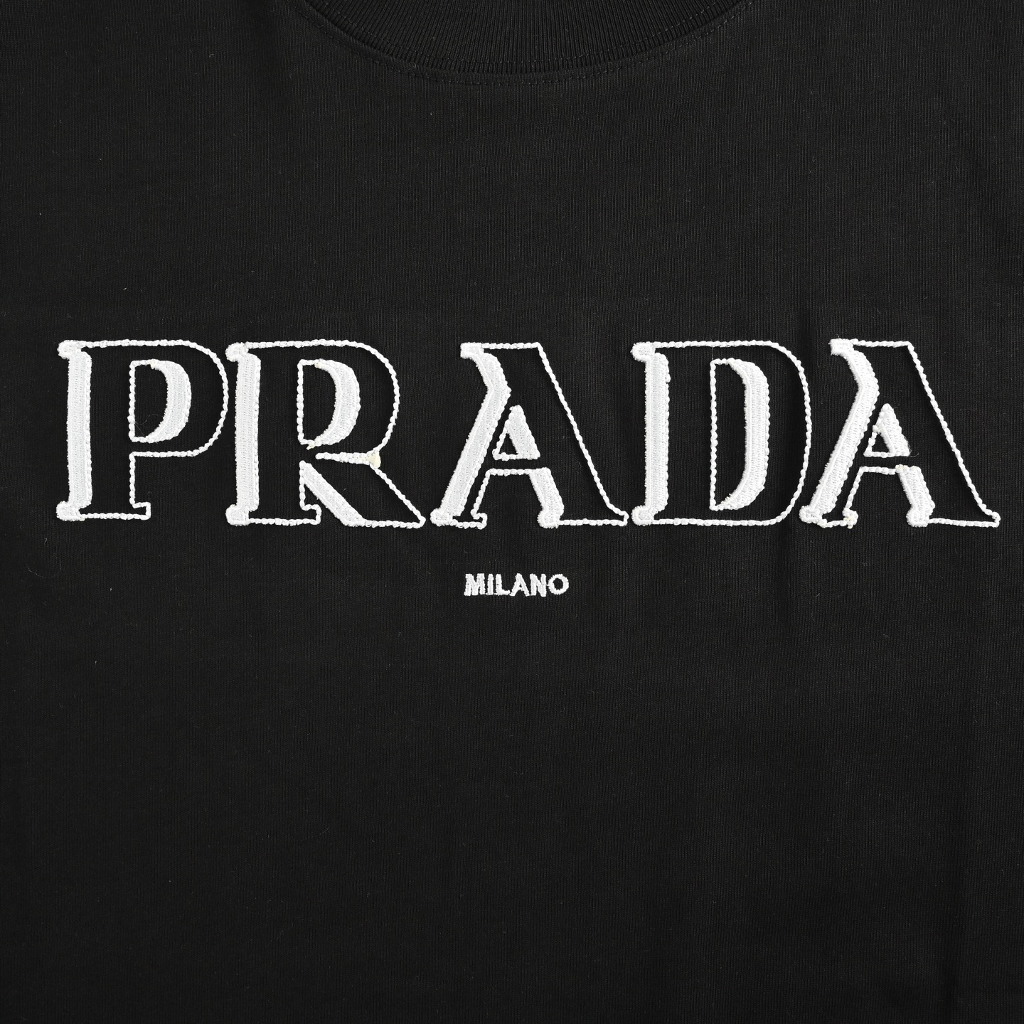 Prada/普拉达 25ss 阴影字母刺绣短袖