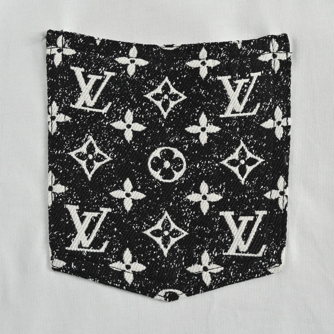 Louis Vuitton/路易威登 23ss 单宁牛仔口袋短袖 白色/黑色-Chinese UA Cheap High Quatity Brand Clothes Bags handbags Sneakers wholesale wholesaler seller from China Factory suppliers Fashion Clothing Shoes best Quality Beautiful Price Louis Vuitton/路易威登 23ss 单宁牛仔口袋短袖 白色/黑色
