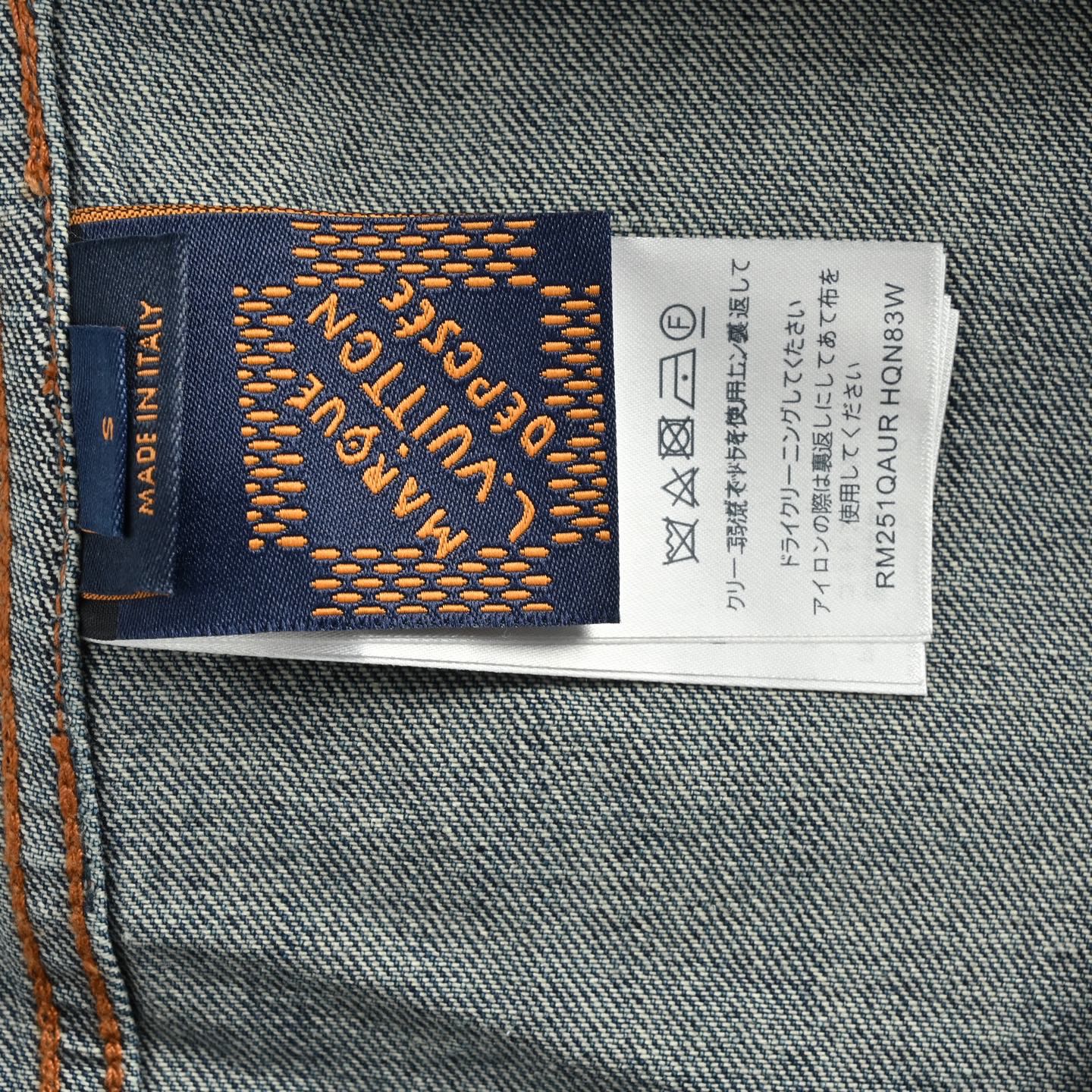 Louis Vuitton/路易威登 巴黎走秀款牛仔蓝短袖衬衫-Chinese UA Cheap High Quatity Brand Clothes Bags handbags Sneakers wholesale wholesaler seller from China Factory suppliers Fashion Clothing Shoes best Quality Beautiful Price Louis Vuitton/路易威登 巴黎走秀款牛仔蓝短袖衬衫