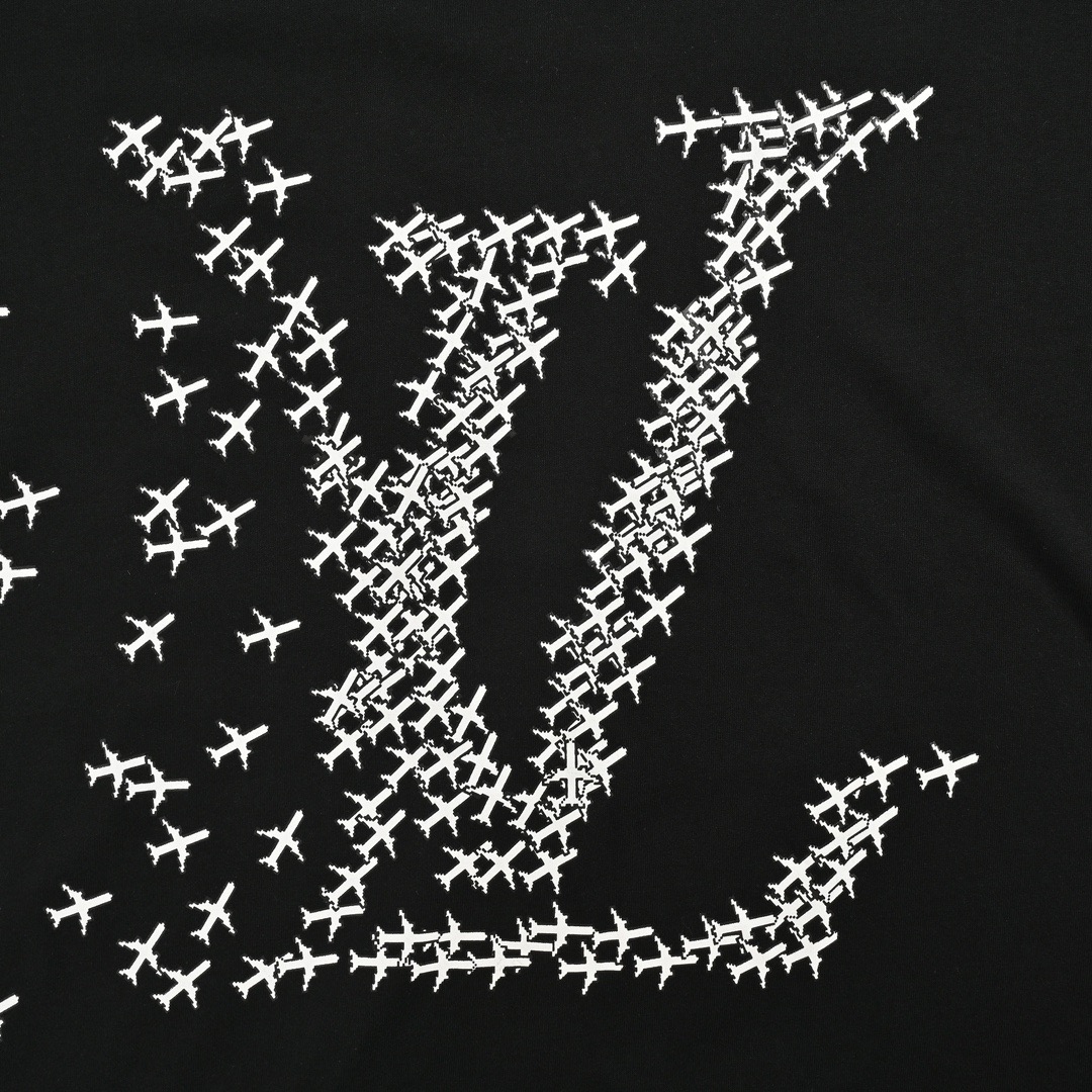 Louis Vuitton/路易威登 小飞机字母logo印花短袖-Chinese UA Cheap High Quatity Brand Clothes Bags handbags Sneakers wholesale wholesaler seller from China Factory suppliers Fashion Clothing Shoes best Quality Beautiful Price Louis Vuitton/路易威登 小飞机字母logo印花短袖