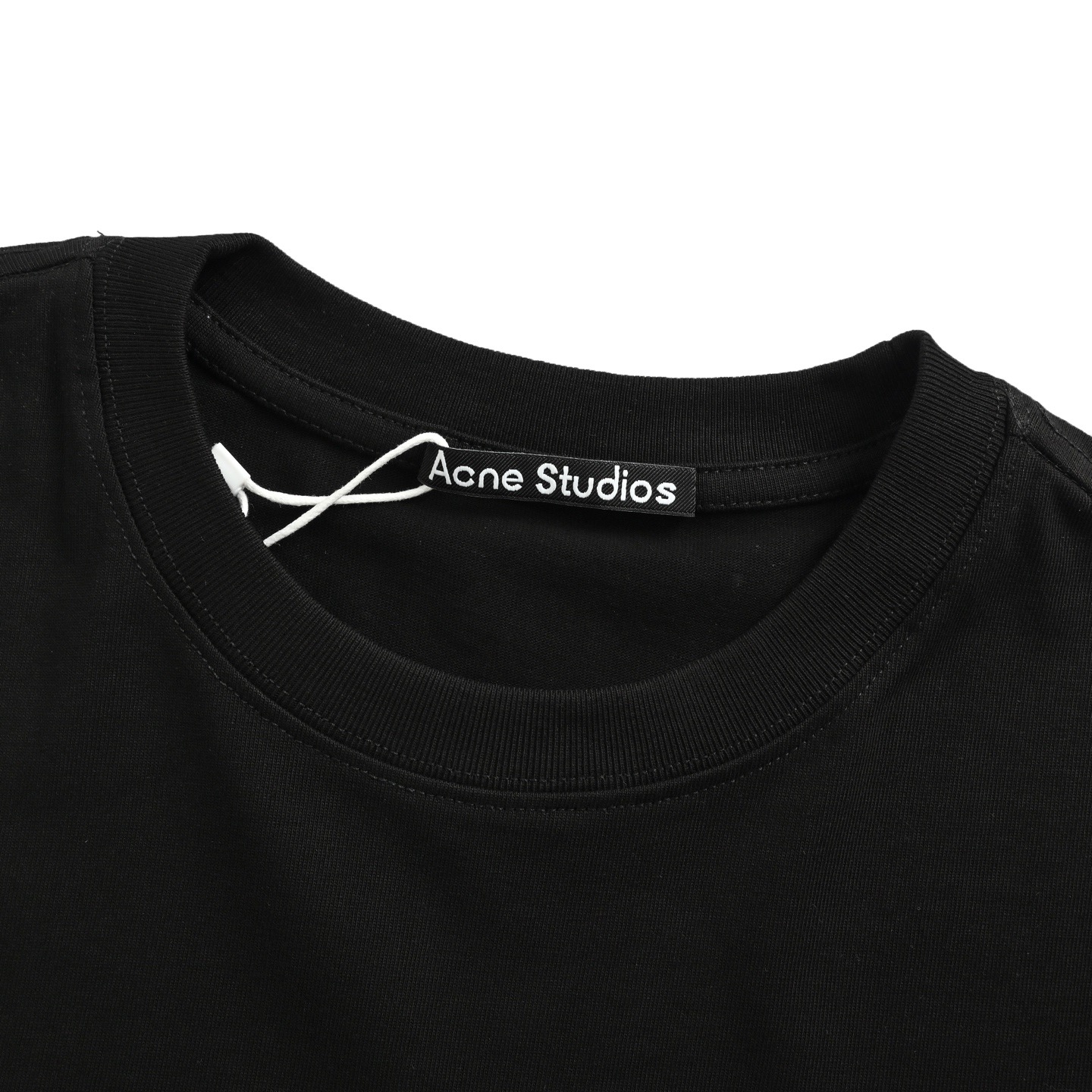 Acne Studios 25ss 刺绣字母logo短袖 白色 黑色