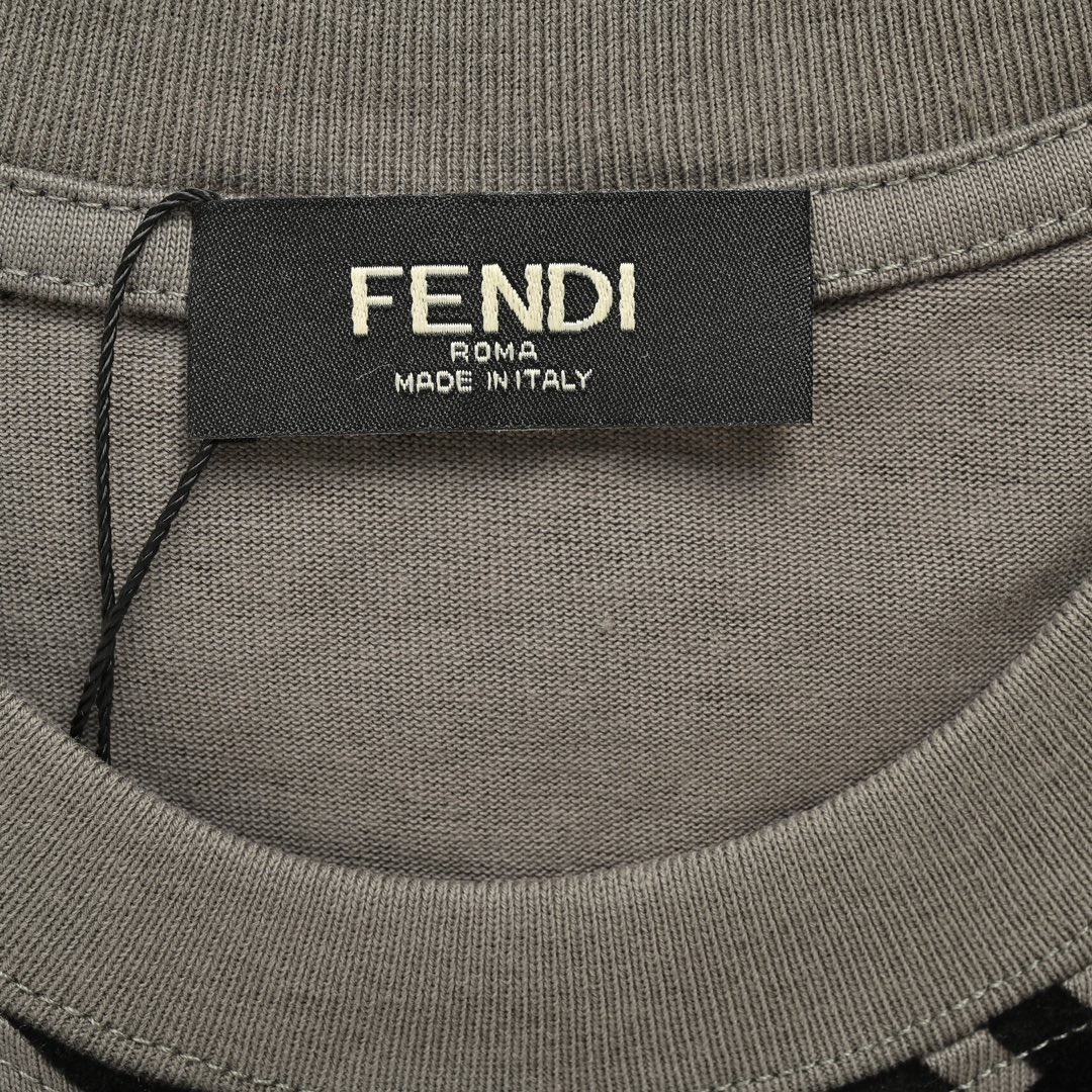 Fendi/芬迪 24ss FF满印植绒短袖-Chinese UA Cheap High Quatity Brand Clothes Bags handbags Sneakers wholesale wholesaler seller from China Factory suppliers Fashion Clothing Shoes best Quality Beautiful Price Fendi/芬迪 24ss FF满印植绒短袖
