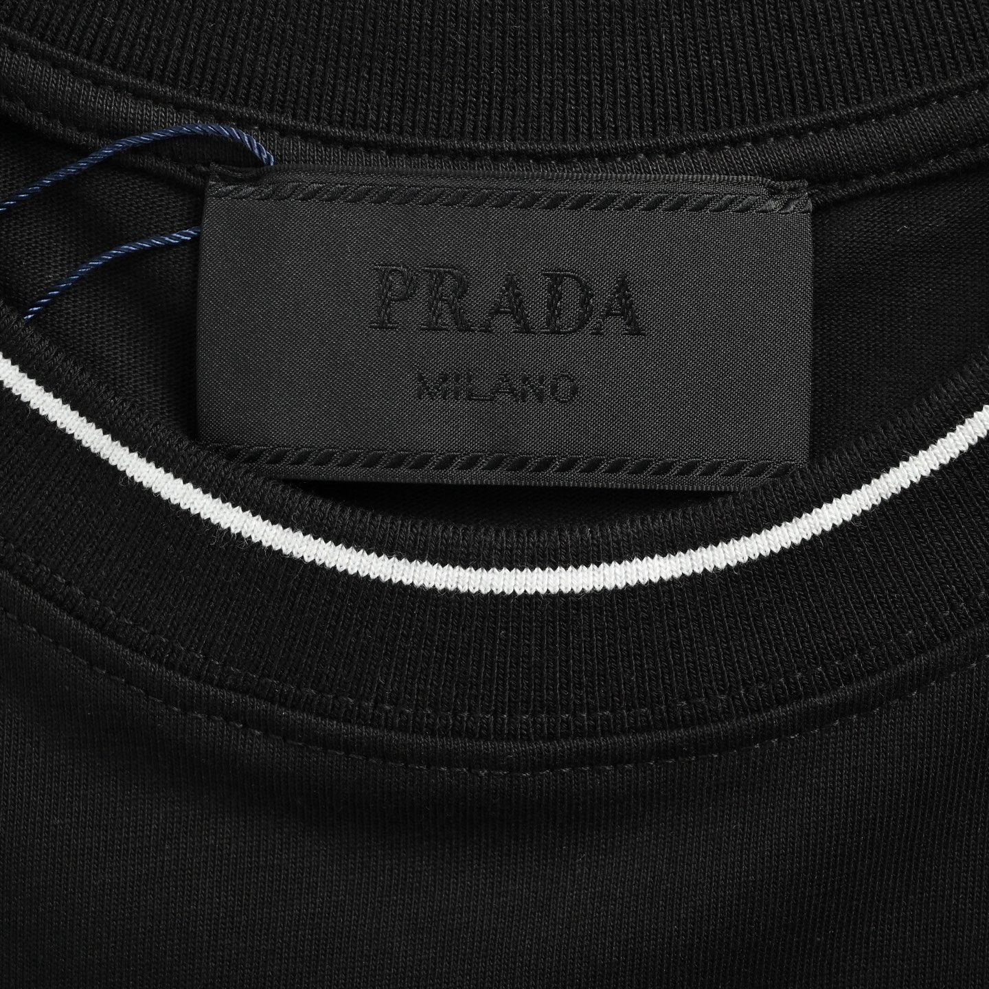 Prada/普拉达 24ss 三角标明线口袋短袖