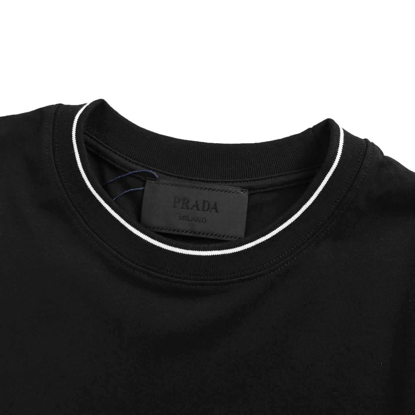 Prada/普拉达 24ss 三角标明线口袋短袖