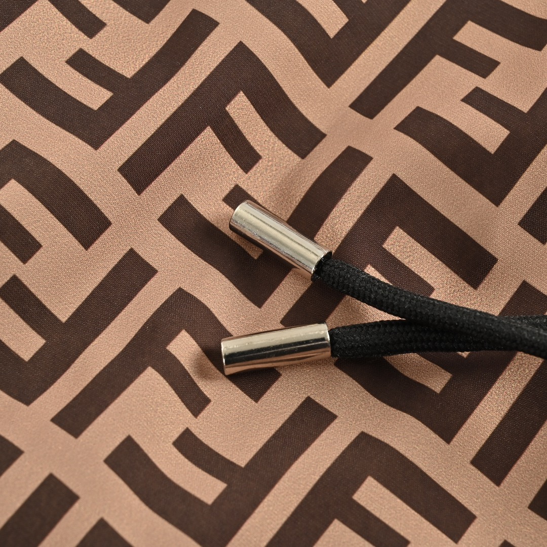 Fendi/芬迪 24ss FF满印沙滩短裤 FF满印短裤进口高支高密的全棉梭织面料