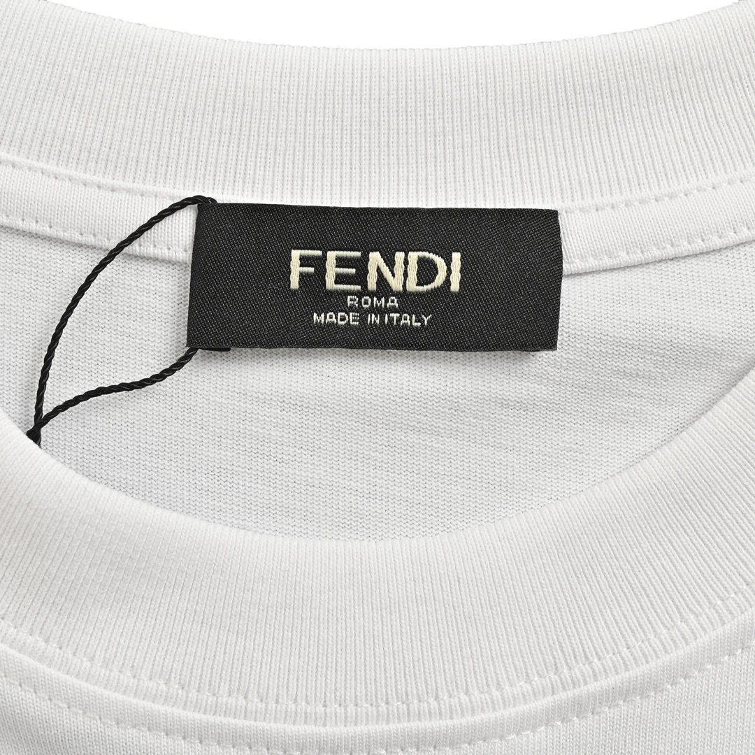 Fendi/芬迪 24ss 胸包印花短袖 黑 白