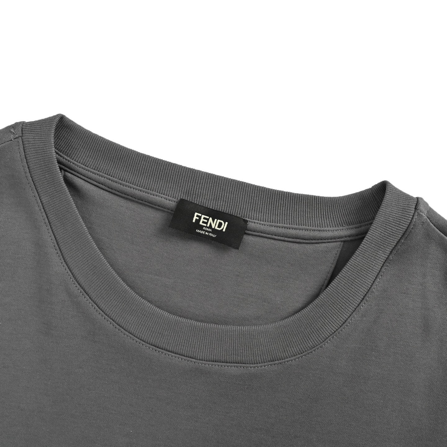 Fendi/芬迪 25ss 口袋拉链印花短袖 fendi新款短袖圆领宽松T恤