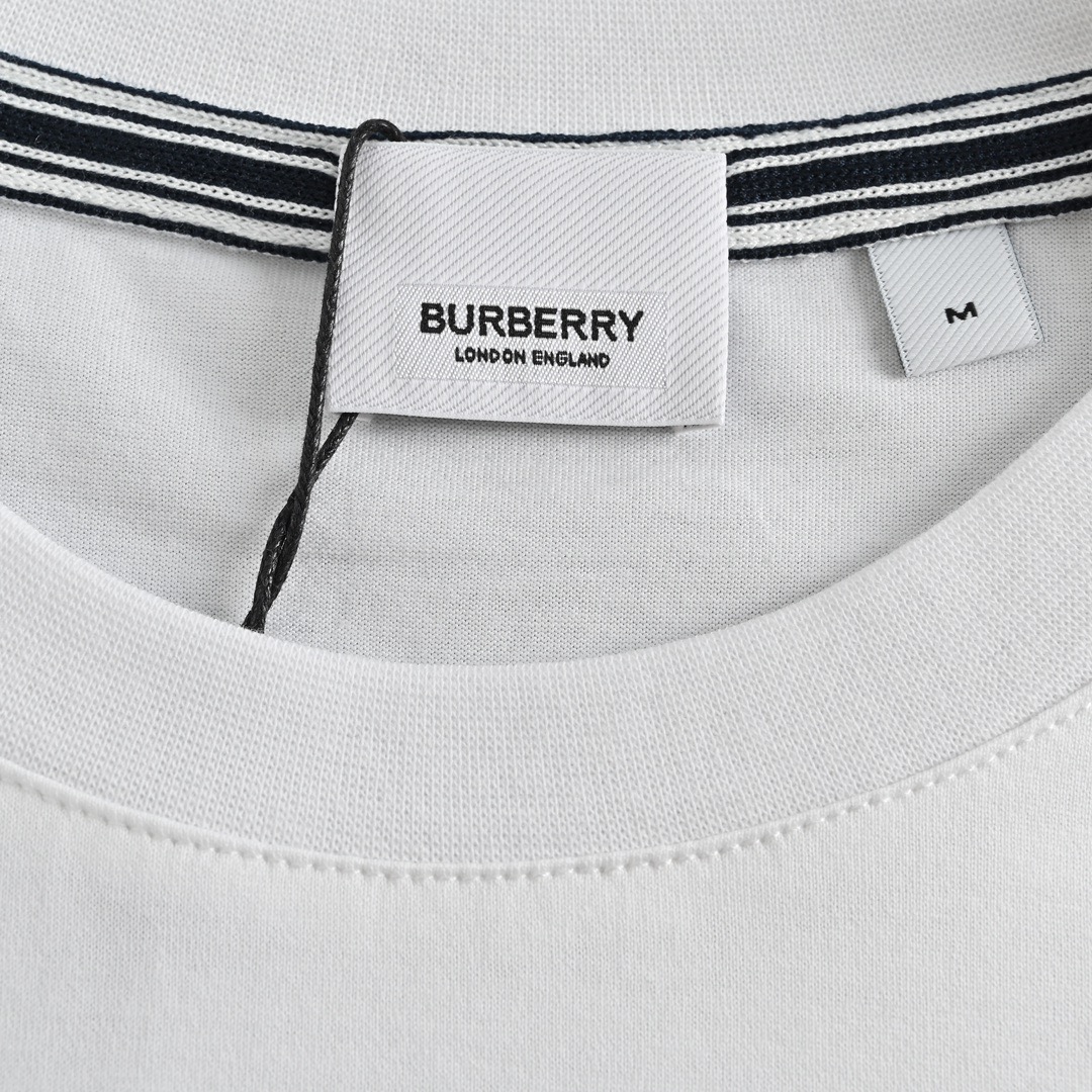 Burberry/巴宝莉 23ss 压胶字母小标印花短袖