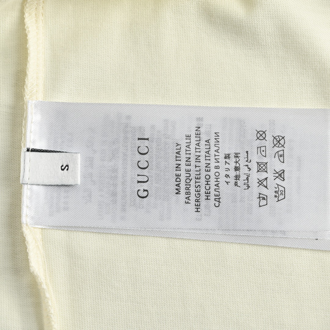 Gucci/古驰 23ss 涂鸦字母印花短袖 春夏新款 字母印花圆领短袖 黑/杏