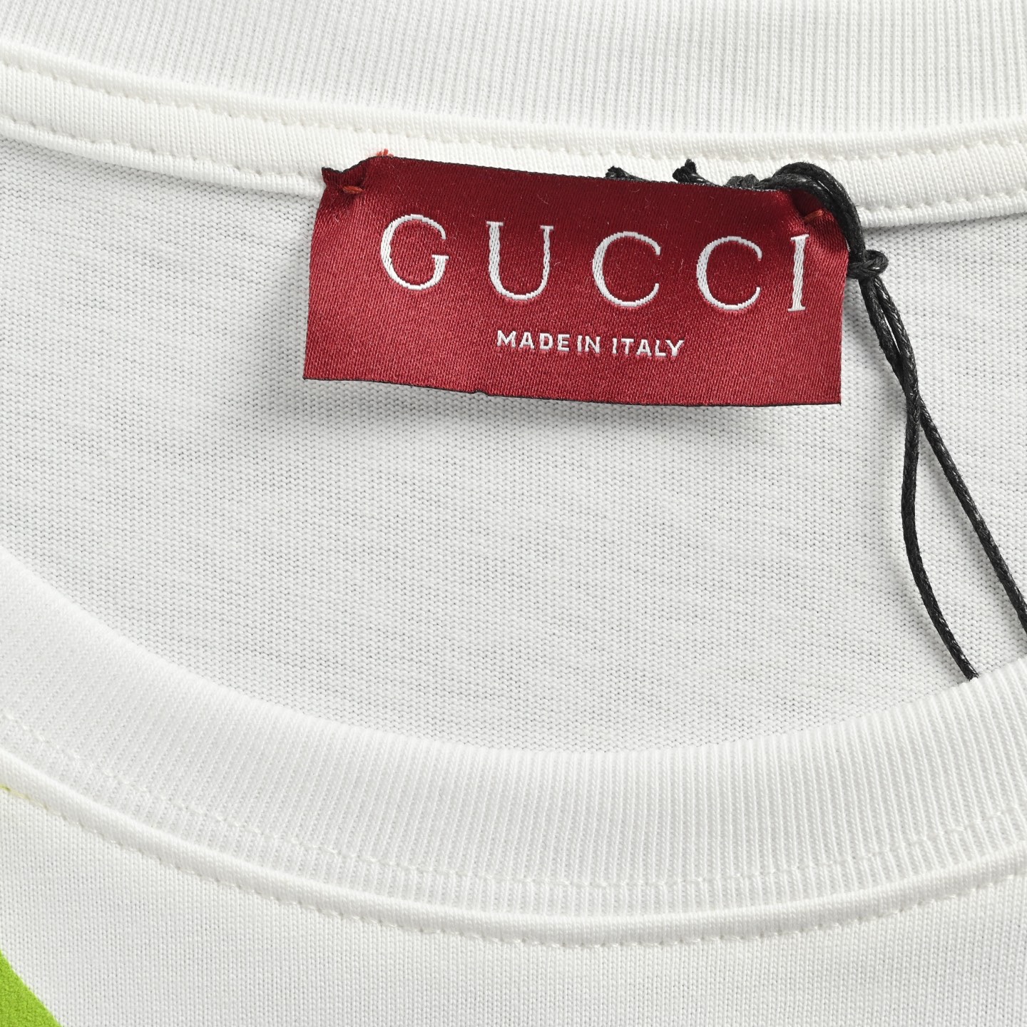 Gucci/古驰 25ss 绿色发泡印花短袖 GUCCI新款T恤采用重磅白色针织棉制成-Chinese UA Cheap High Quatity Brand Clothes Bags handbags Sneakers wholesale wholesaler seller from China Factory suppliers Fashion Clothing Shoes best Quality Beautiful Price Gucci/古驰 25ss 绿色发泡印花短袖 GUCCI新款T恤采用重磅白色针织棉制成