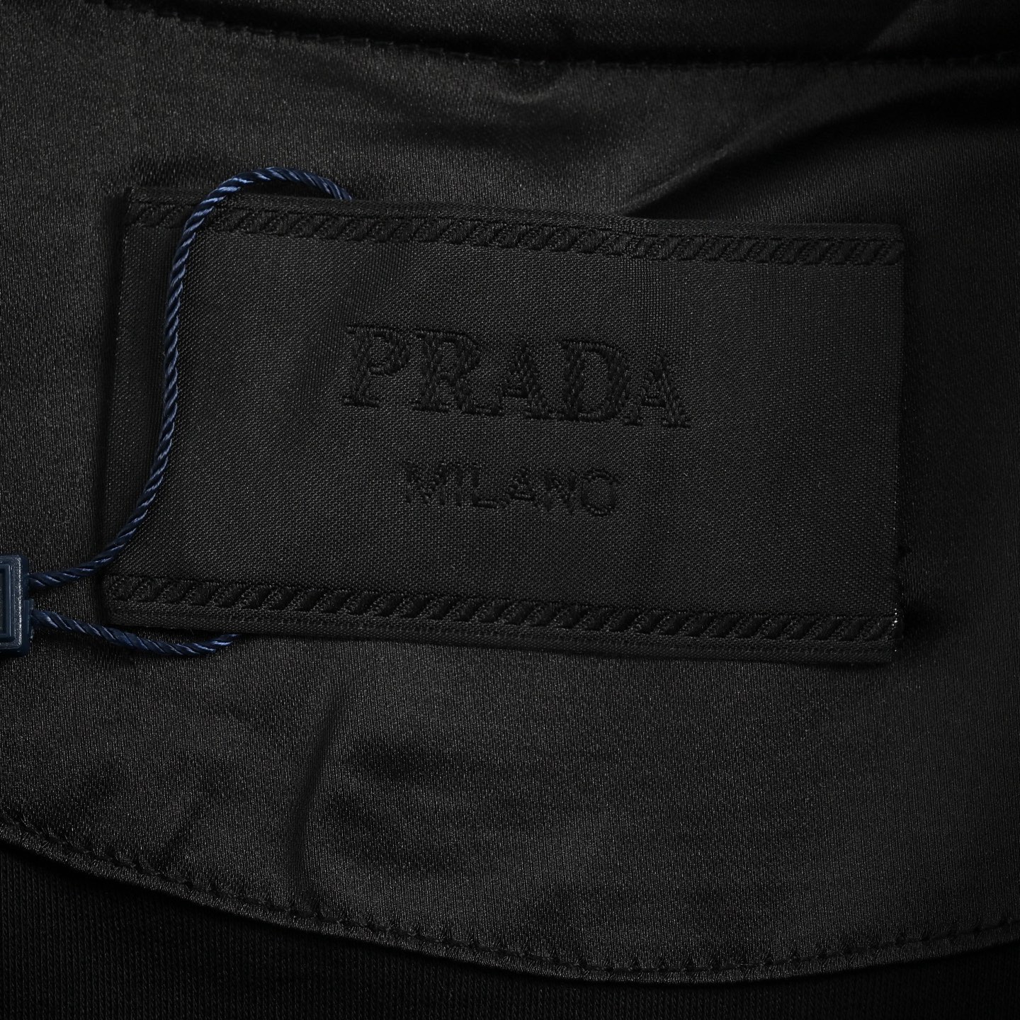 Prada/普拉达 25ss 胸口刺绣贴布徽标短袖
