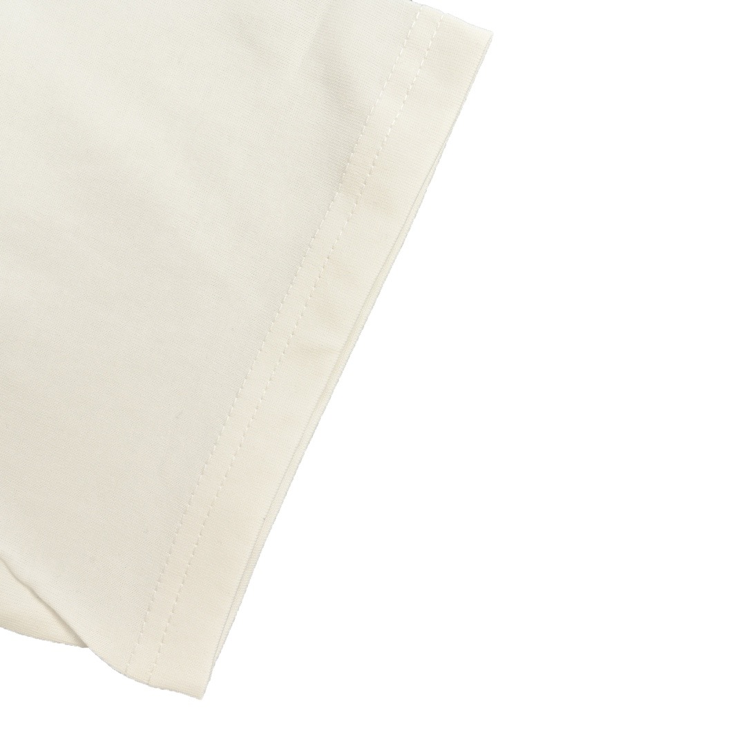 Dior/迪奥 24ss 贴布刺绣字母短袖 此款T恤饰以Dior Charm标志贴布刺绣和印花