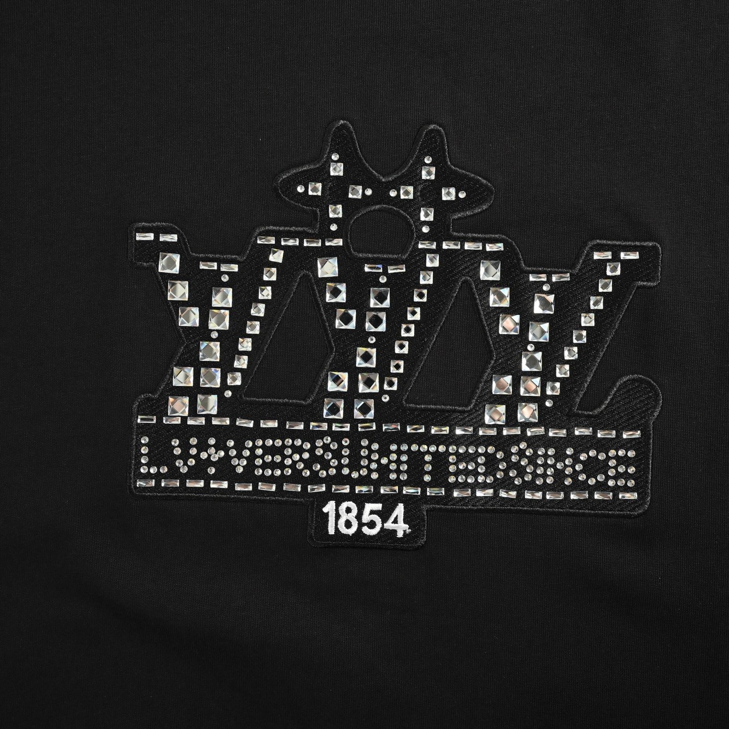 Louis Vuitton/路易威登 25ss 贴钻刺绣字母logo短袖 黑色