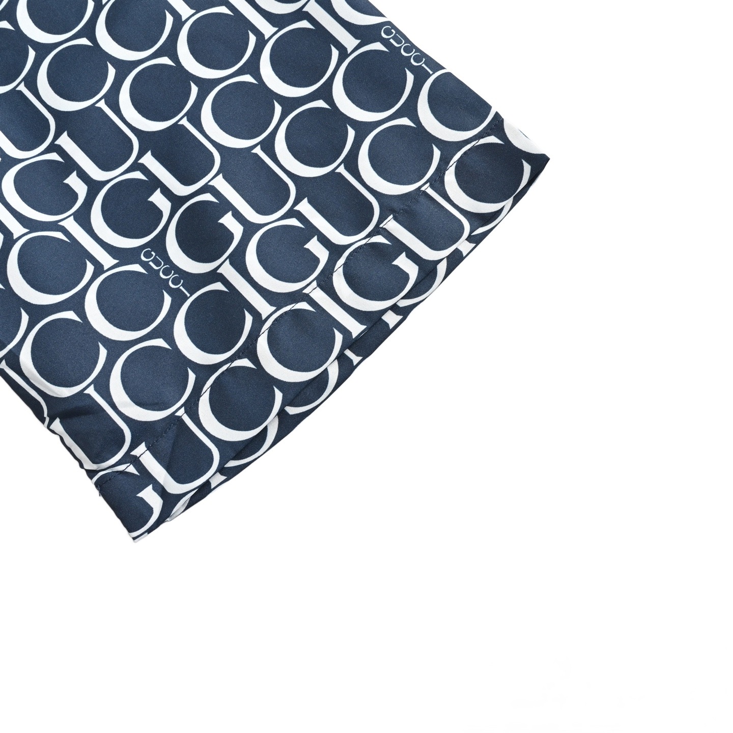 Gucci/古驰 24ss 满印弹幕印花短袖衬衫-莆田鞋,莆田鞋货源,高仿鞋,高仿鞋货源,安福档口,莆田高仿鞋,莆田鞋批发,高仿鞋批发,莆田高仿运动鞋,高仿运动鞋,莆田运动鞋 Gucci/古驰 24ss 满印弹幕印花短袖衬衫