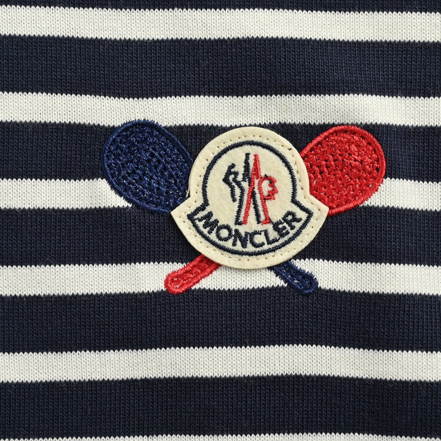 Moncler/蒙口 25ss 网球拍刺绣条纹针织Polo 胸口带有品牌刺绣