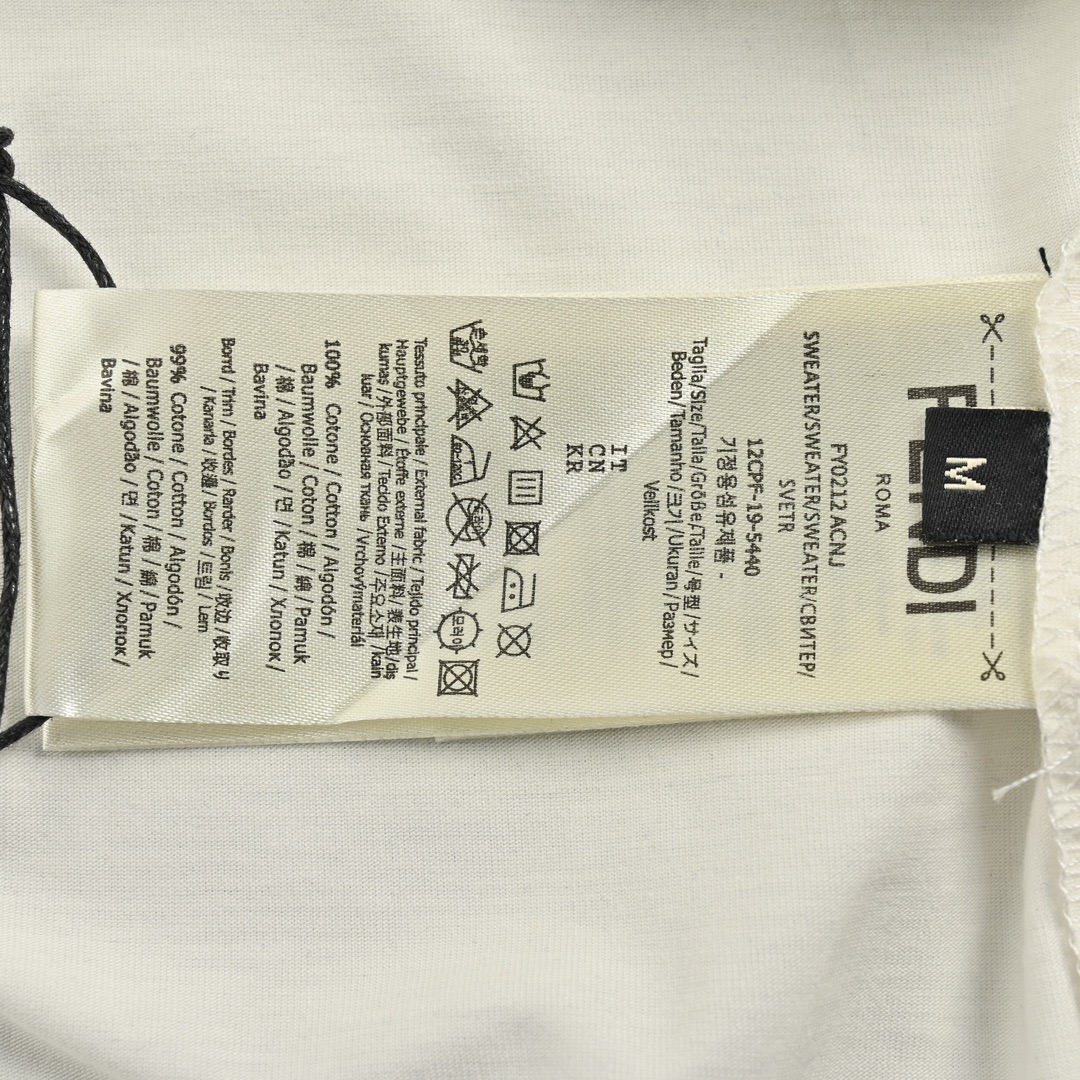 Fendi/芬迪 FF 3D立体字母短袖