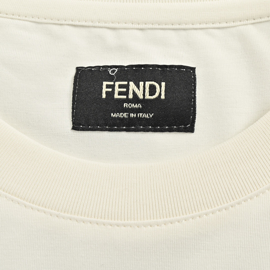 Fendi/芬迪 FF 3D立体字母短袖