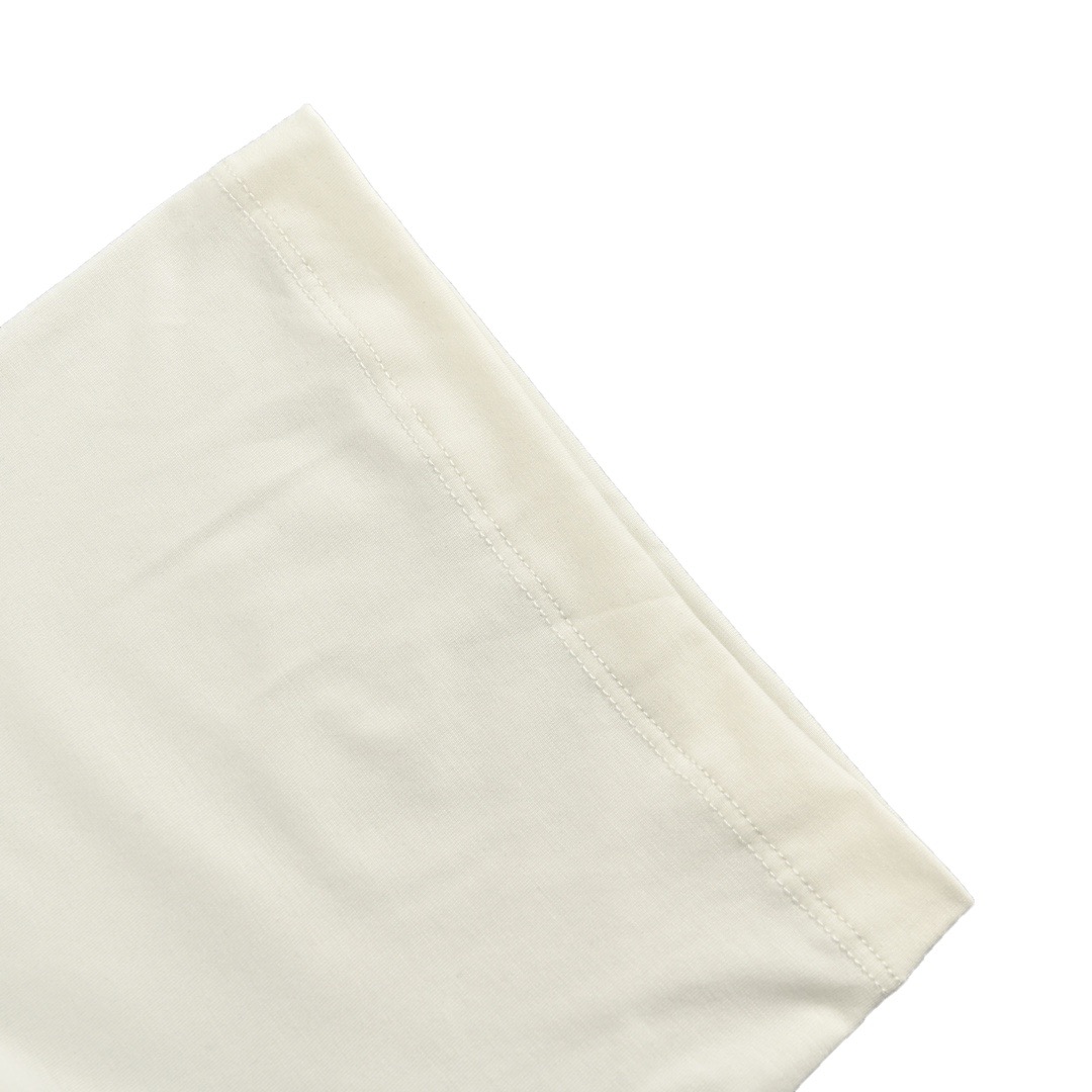 Fendi/芬迪 FF 3D立体字母短袖