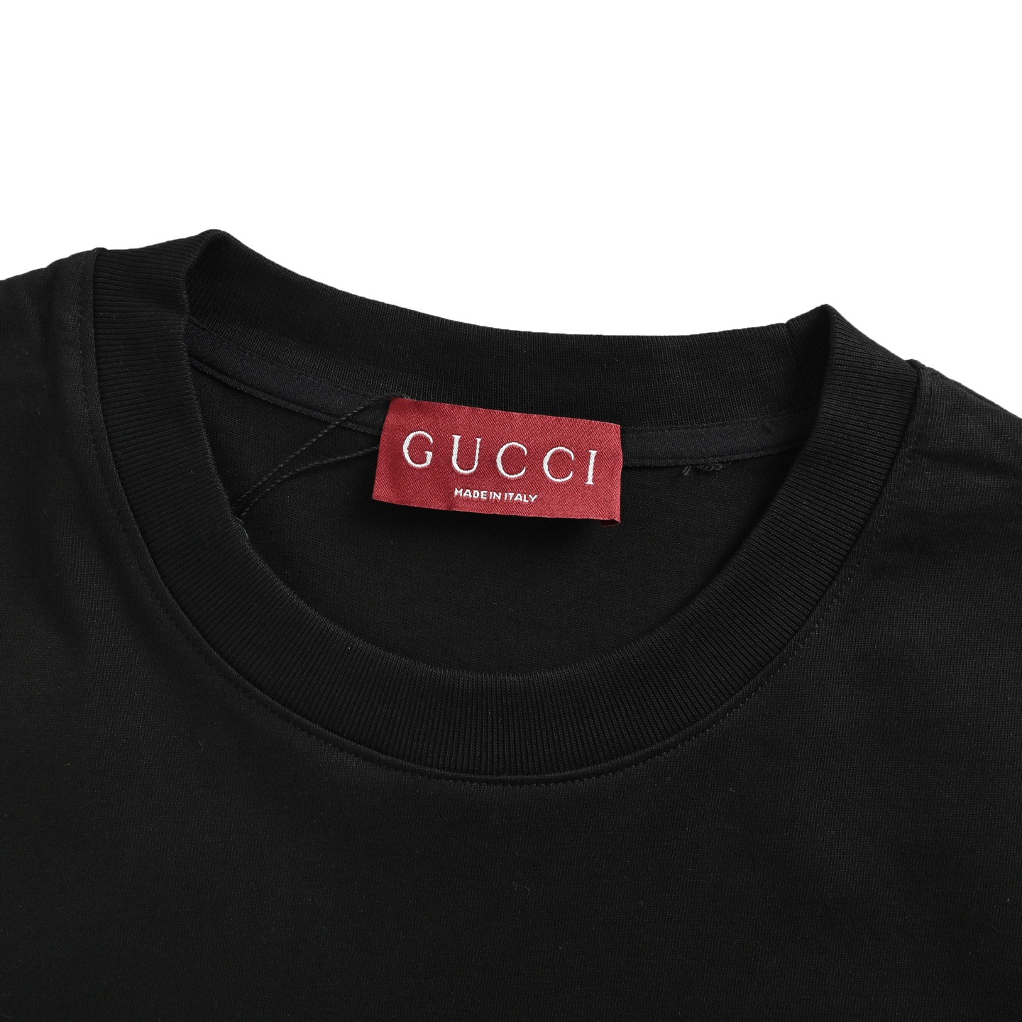 Gucci/古驰 25ss 胸口字母徽章印花短袖 黑色 白色