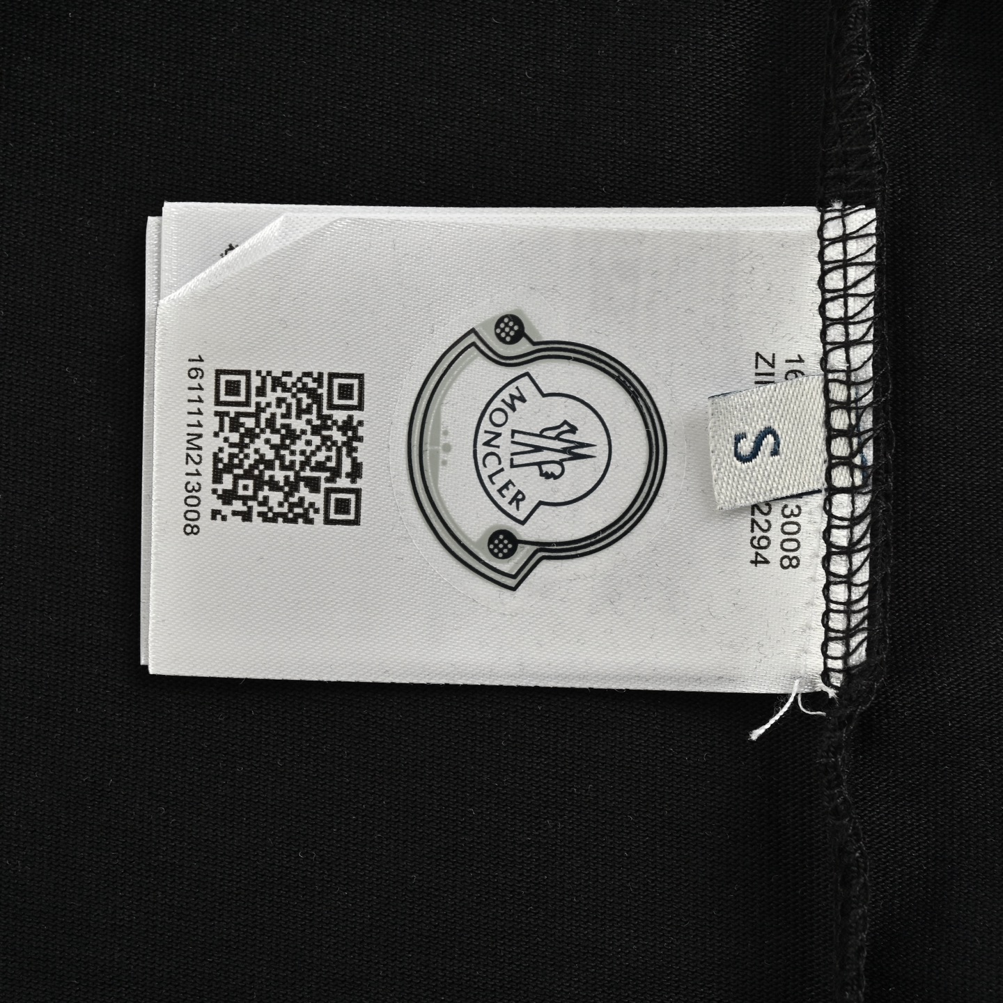 Moncler/蒙口 25ss 浮雕压花logo短袖