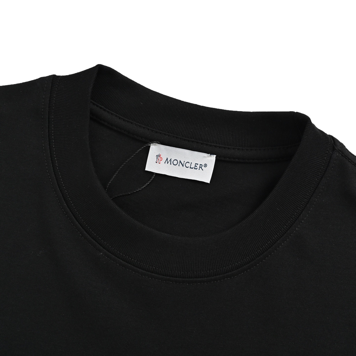 Moncler/蒙口 25ss 浮雕压花logo短袖