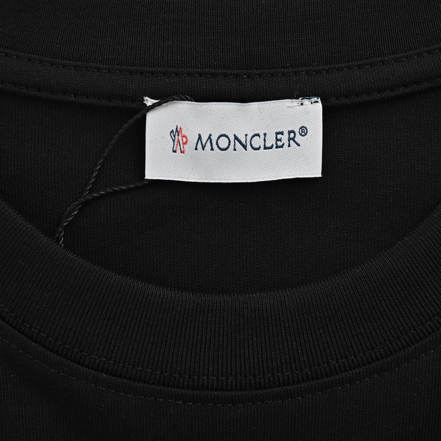 Moncler/蒙口 25ss 重叠logo印花短袖