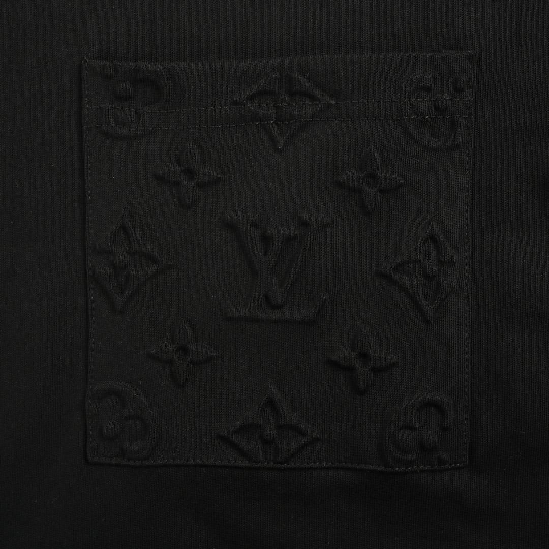 Louis Vuitton/路易威登 24ss 口袋老花浮雕压花短袖