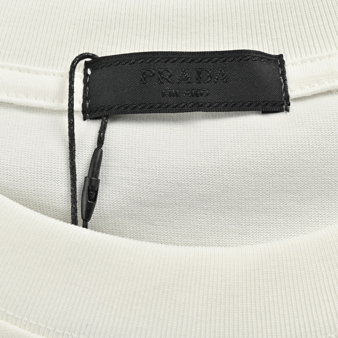 Prada/普拉达 23ss 领口三角标短袖 简约百搭经典