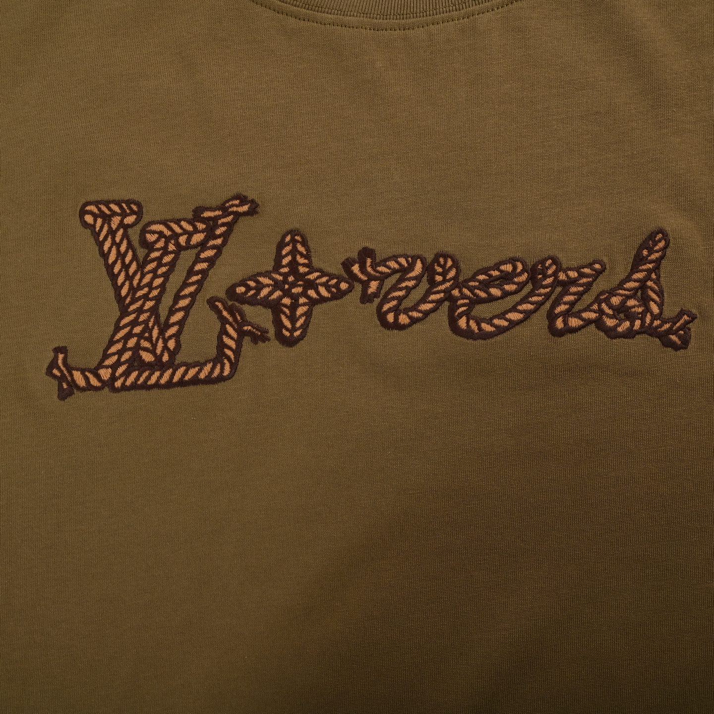 Louis Vuitton/路易威登 24ss 麻绳绳结刺绣短袖-Chinese UA Cheap High Quatity Brand Clothes Bags handbags Sneakers wholesale wholesaler seller from China Factory suppliers Fashion Clothing Shoes best Quality Beautiful Price Louis Vuitton/路易威登 24ss 麻绳绳结刺绣短袖