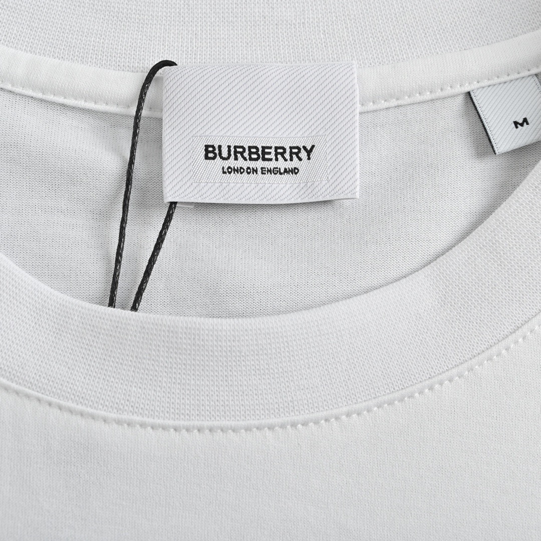 Burberry/巴宝莉 22ss 发泡印花字母短袖