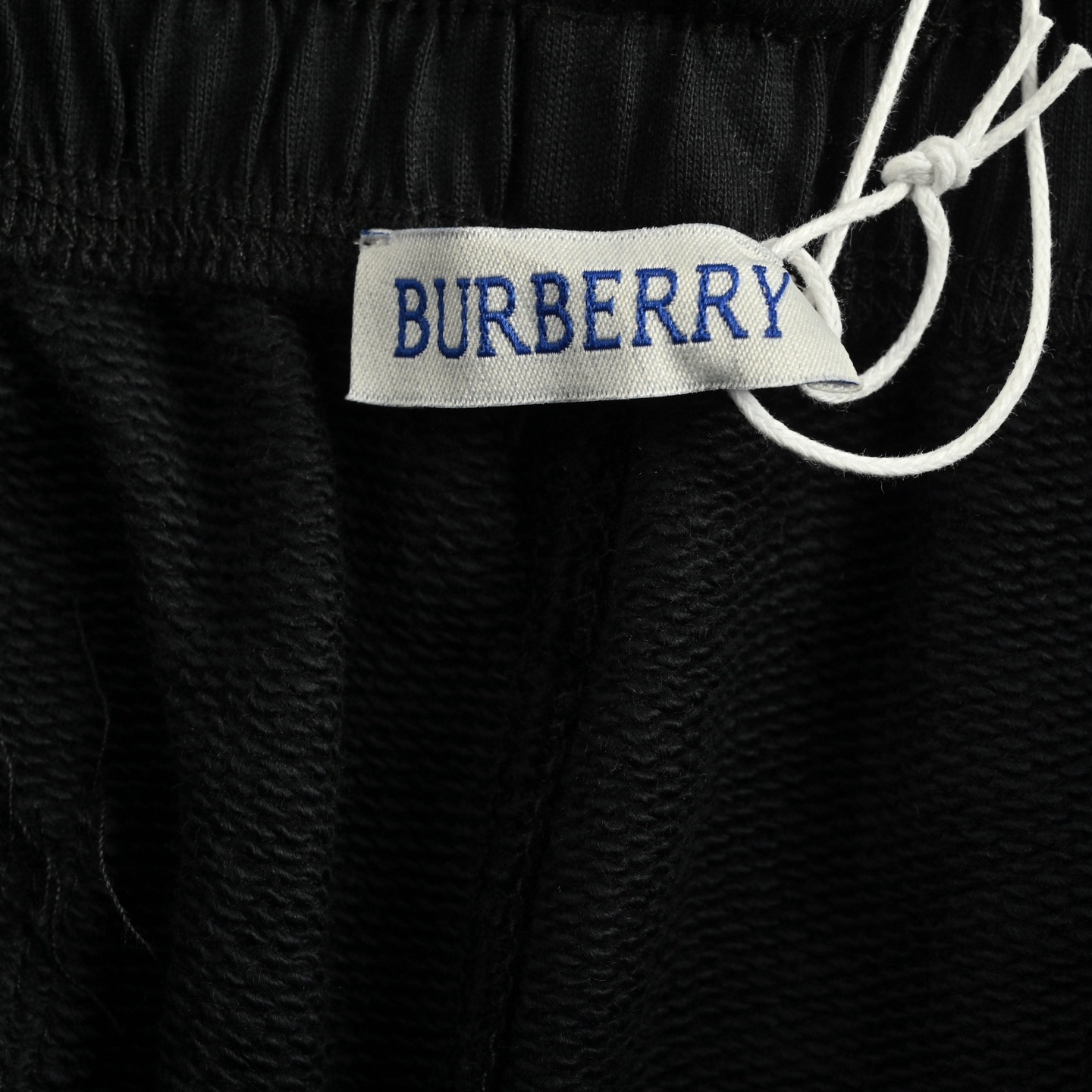 Burberry/巴宝莉 25ss 后袋格纹战马贴布短裤 BURBERRY新款短裤