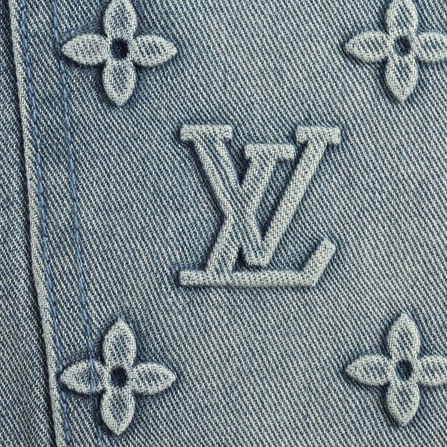 Louis Vuitton/路易威登 25ss 老花浮雕牛仔短裤-Chinese UA Cheap High Quatity Brand Clothes Bags handbags Sneakers wholesale wholesaler seller from China Factory suppliers Fashion Clothing Shoes best Quality Beautiful Price Louis Vuitton/路易威登 25ss 老花浮雕牛仔短裤