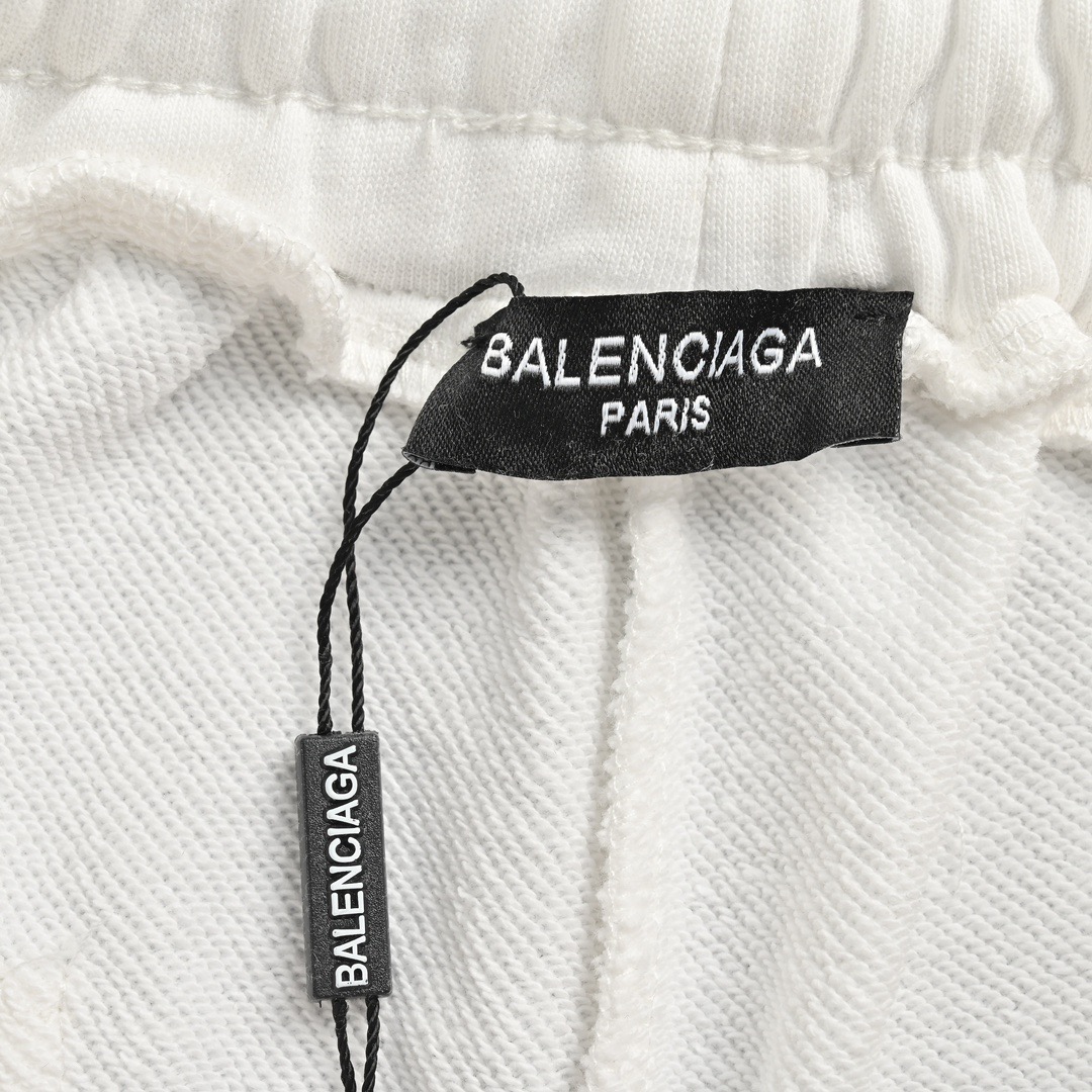 Balenciaga/巴黎世家 24ss 哥特字母印花短裤黑色 白色-Chinese UA Cheap High Quatity Brand Clothes Bags handbags Sneakers wholesale wholesaler seller from China Factory suppliers Fashion Clothing Shoes best Quality Beautiful Price Balenciaga/巴黎世家 24ss 哥特字母印花短裤黑色 白色