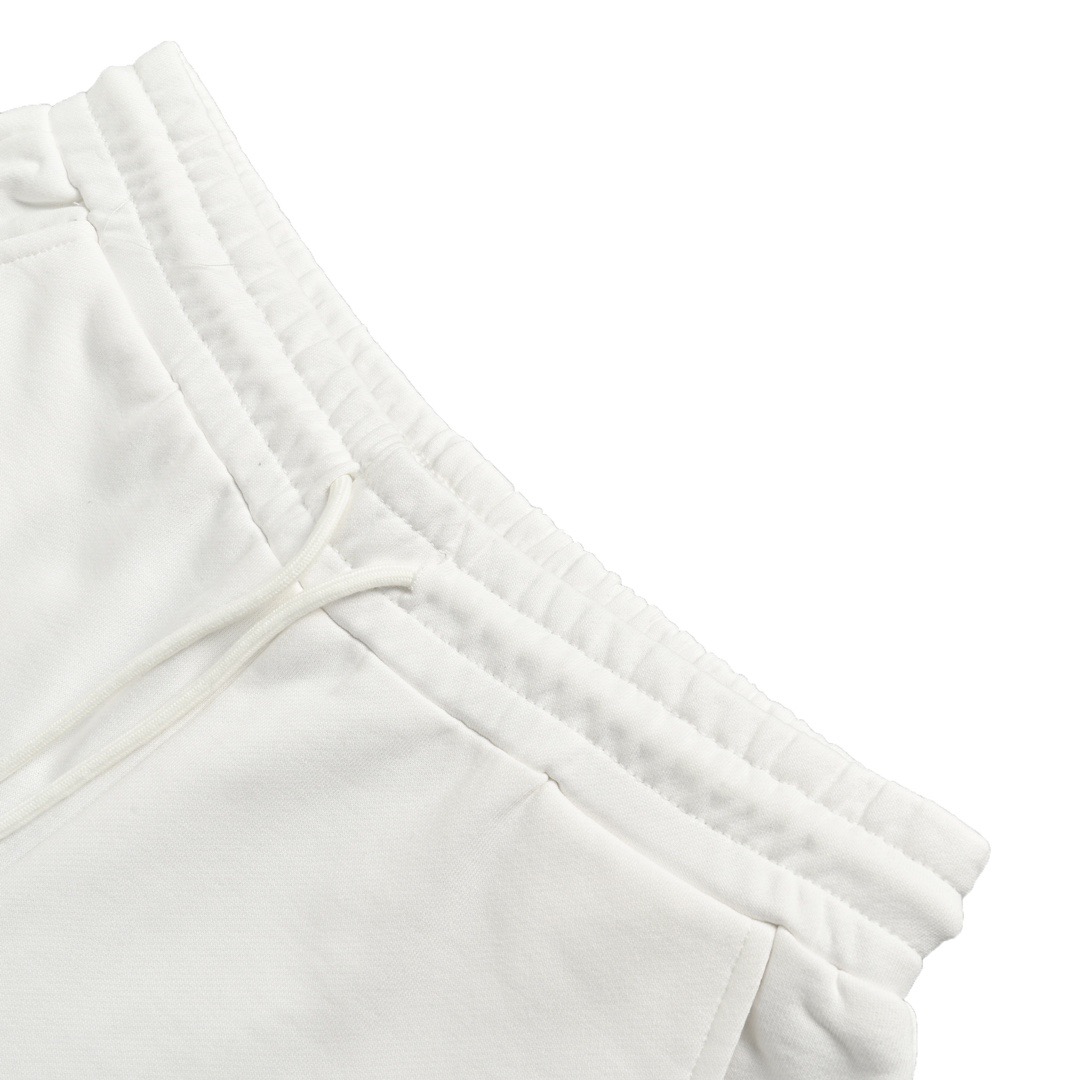 Balenciaga/巴黎世家 24ss 哥特字母印花短裤黑色 白色-Chinese UA Cheap High Quatity Brand Clothes Bags handbags Sneakers wholesale wholesaler seller from China Factory suppliers Fashion Clothing Shoes best Quality Beautiful Price Balenciaga/巴黎世家 24ss 哥特字母印花短裤黑色 白色