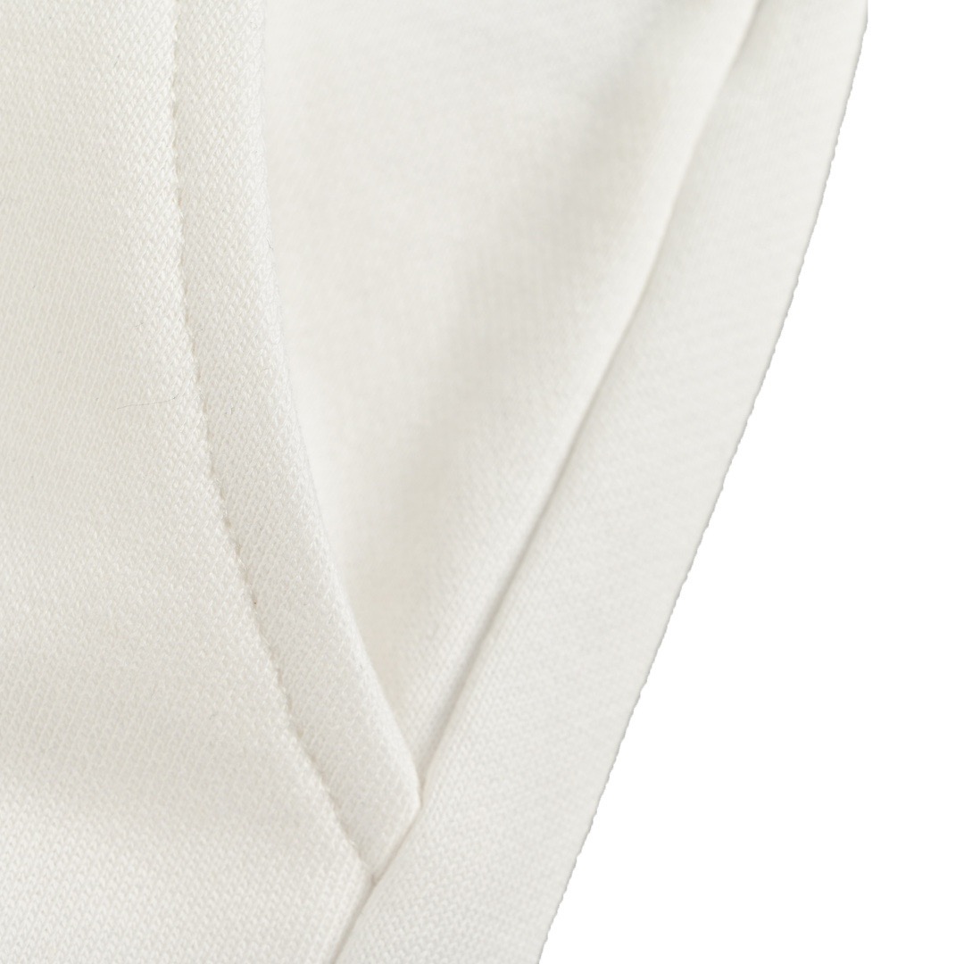 Balenciaga/巴黎世家 24ss 刺绣字母logo短裤 专柜大裤脚版型-Chinese UA Cheap High Quatity Brand Clothes Bags handbags Sneakers wholesale wholesaler seller from China Factory suppliers Fashion Clothing Shoes best Quality Beautiful Price Balenciaga/巴黎世家 24ss 刺绣字母logo短裤 专柜大裤脚版型