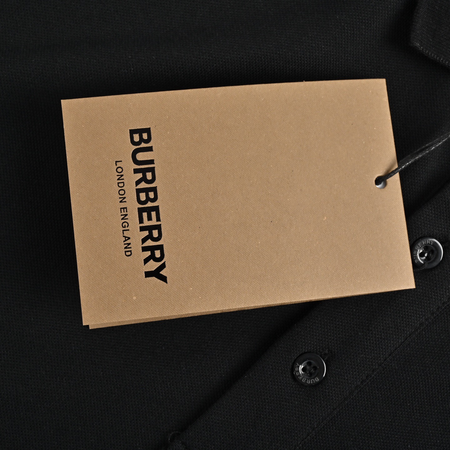 Burberry/巴宝莉 25ss 镂空战马Polo短袖-Chinese UA Cheap High Quatity Brand Clothes Bags handbags Sneakers wholesale wholesaler seller from China Factory suppliers Fashion Clothing Shoes best Quality Beautiful Price Burberry/巴宝莉 25ss 镂空战马Polo短袖